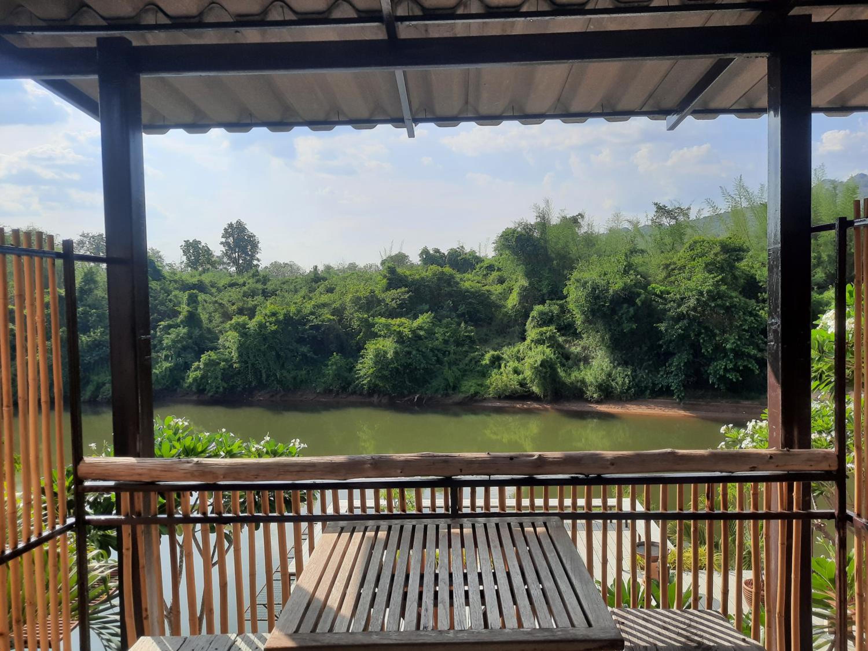 Chasorn Riverside Resort