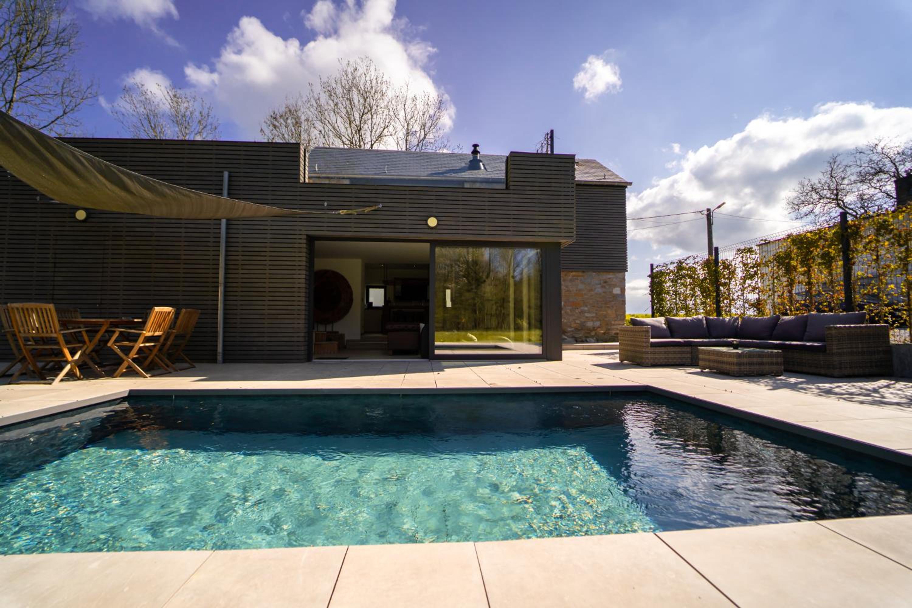 Le Fermage - logement avec piscine, sauna et jacuzzi