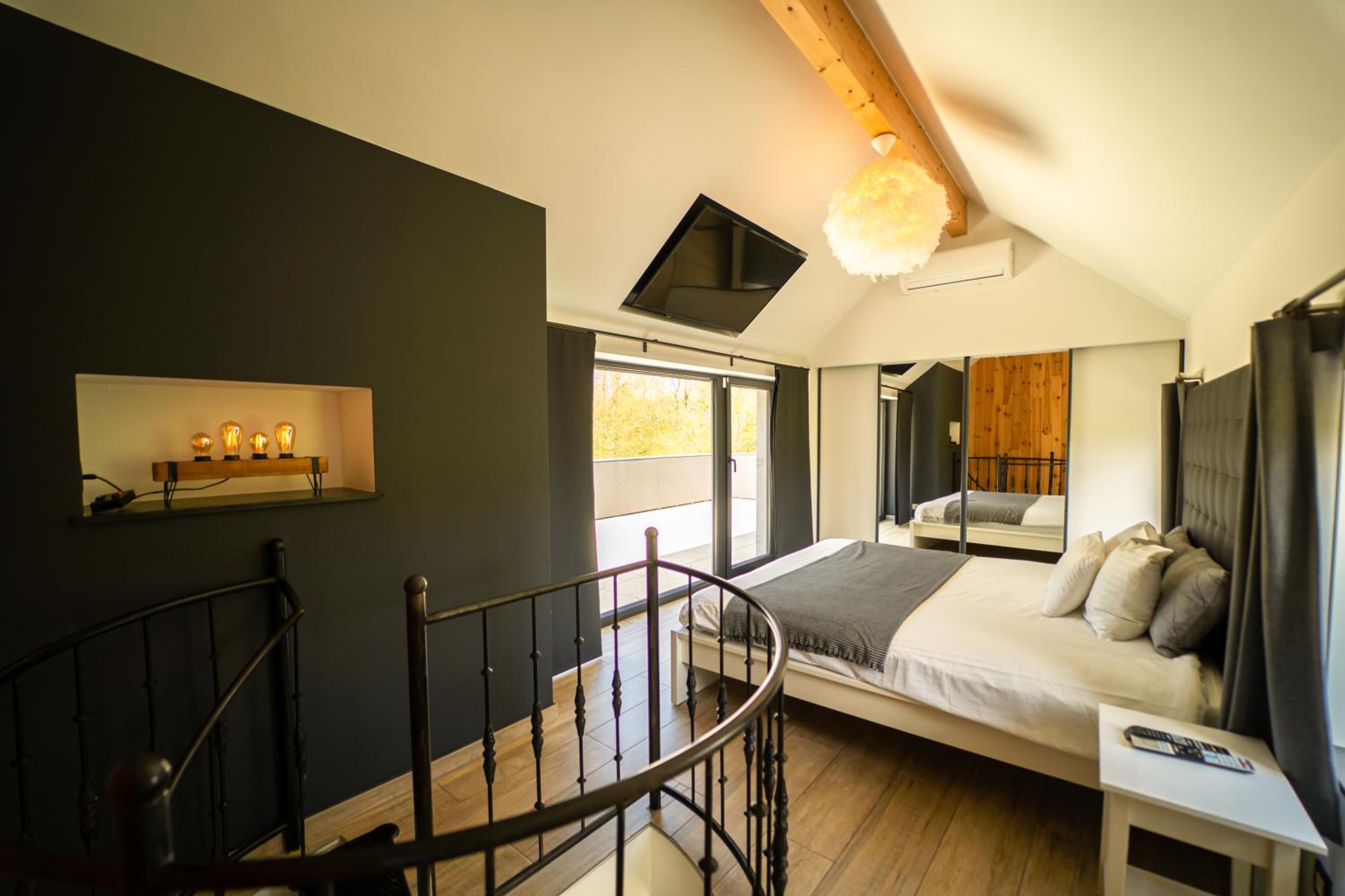 Le Fermage - logement avec piscine, sauna et jacuzzi