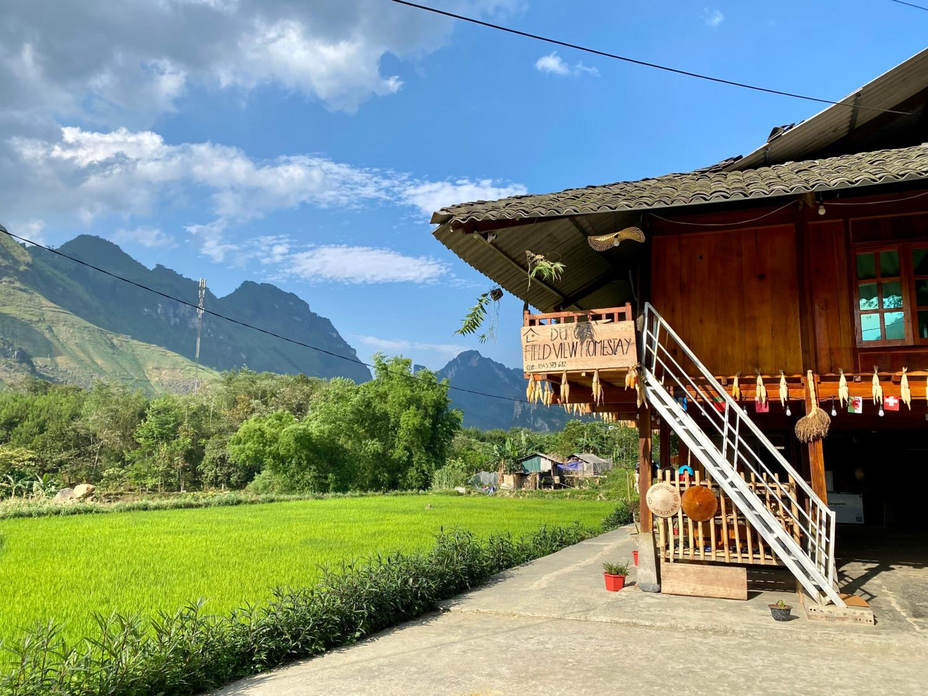 Du Gia Field View Homestay