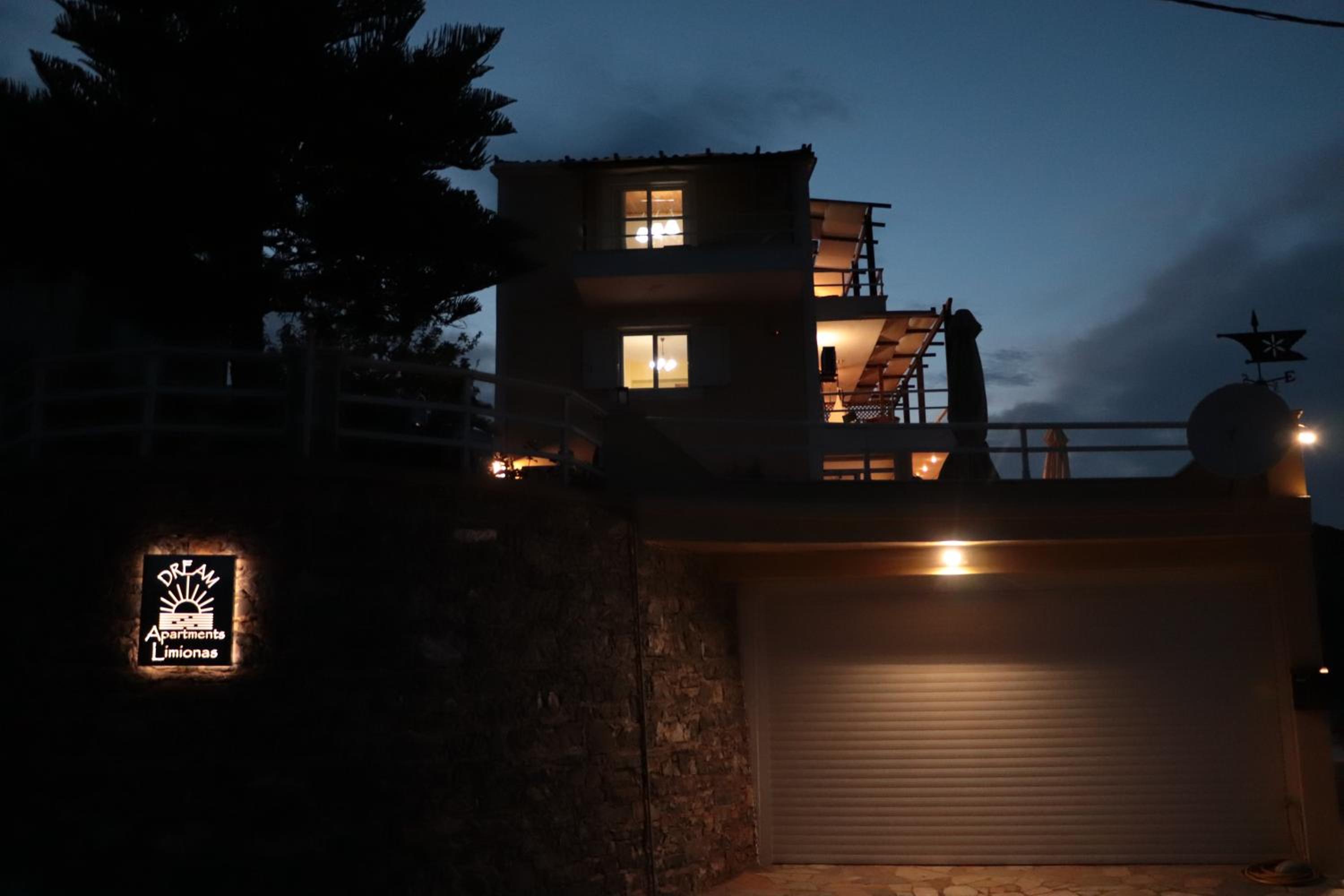 Dream apartments limnionas