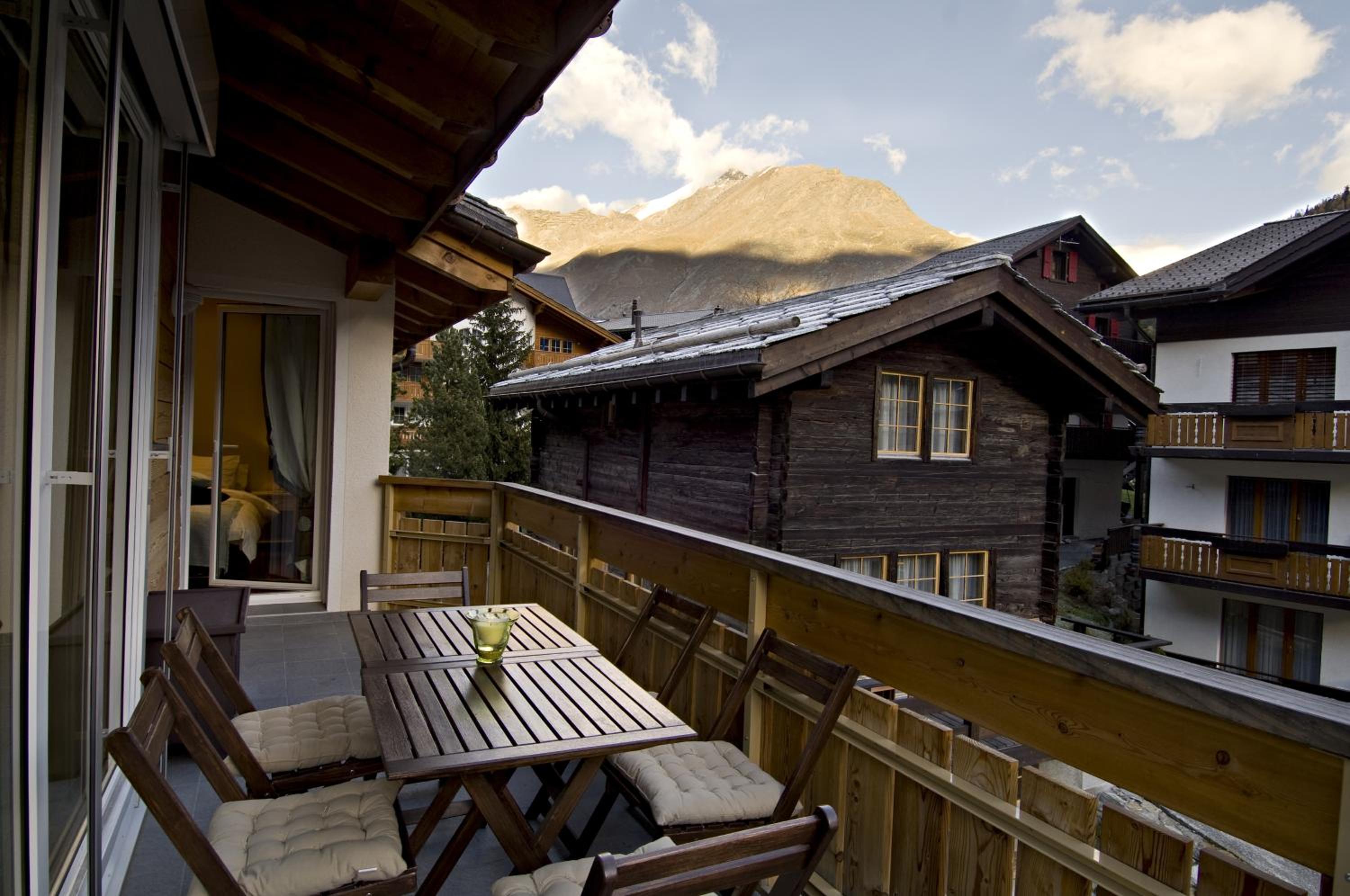Chalet Sunshine view 3
