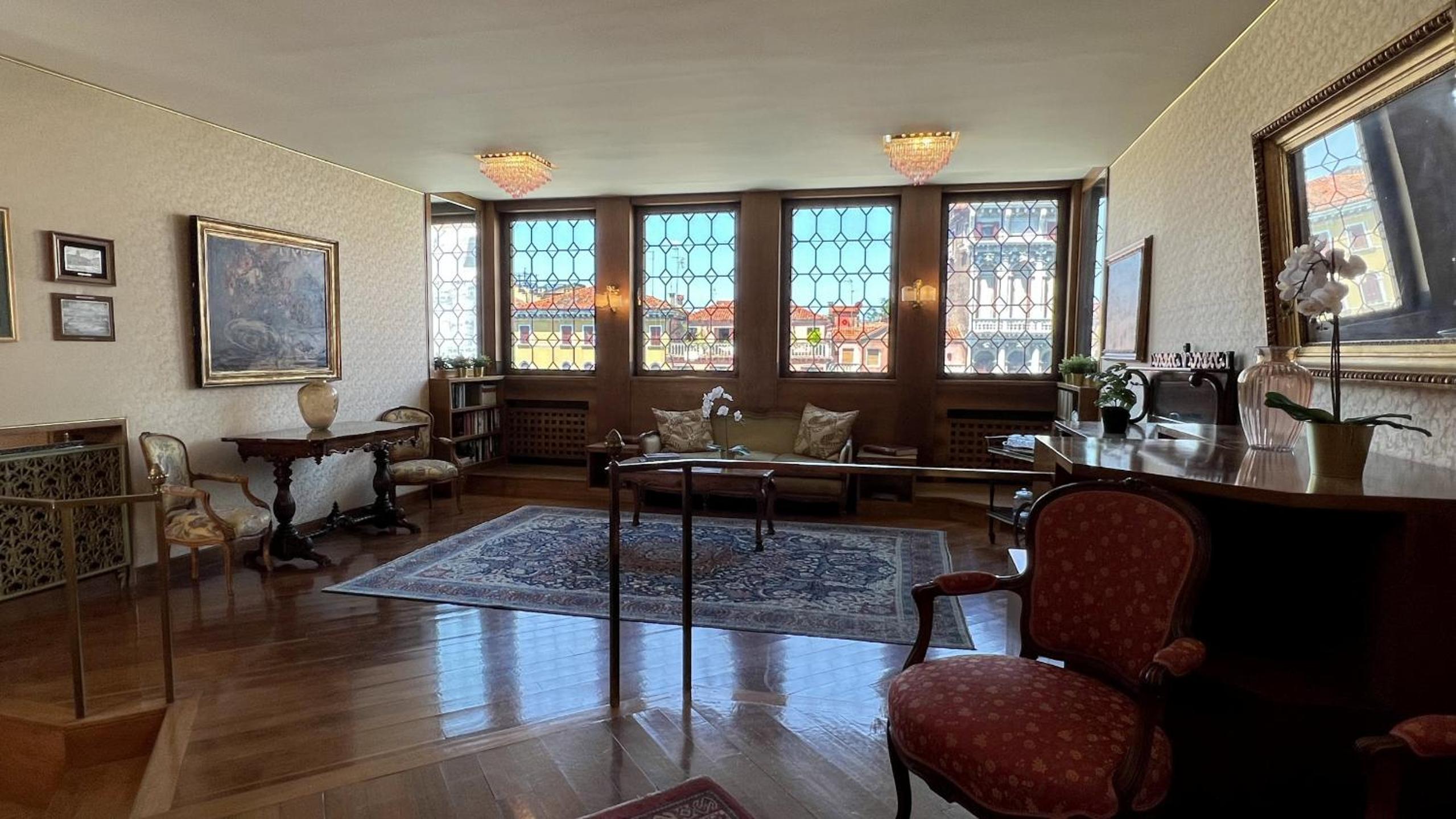 lounge