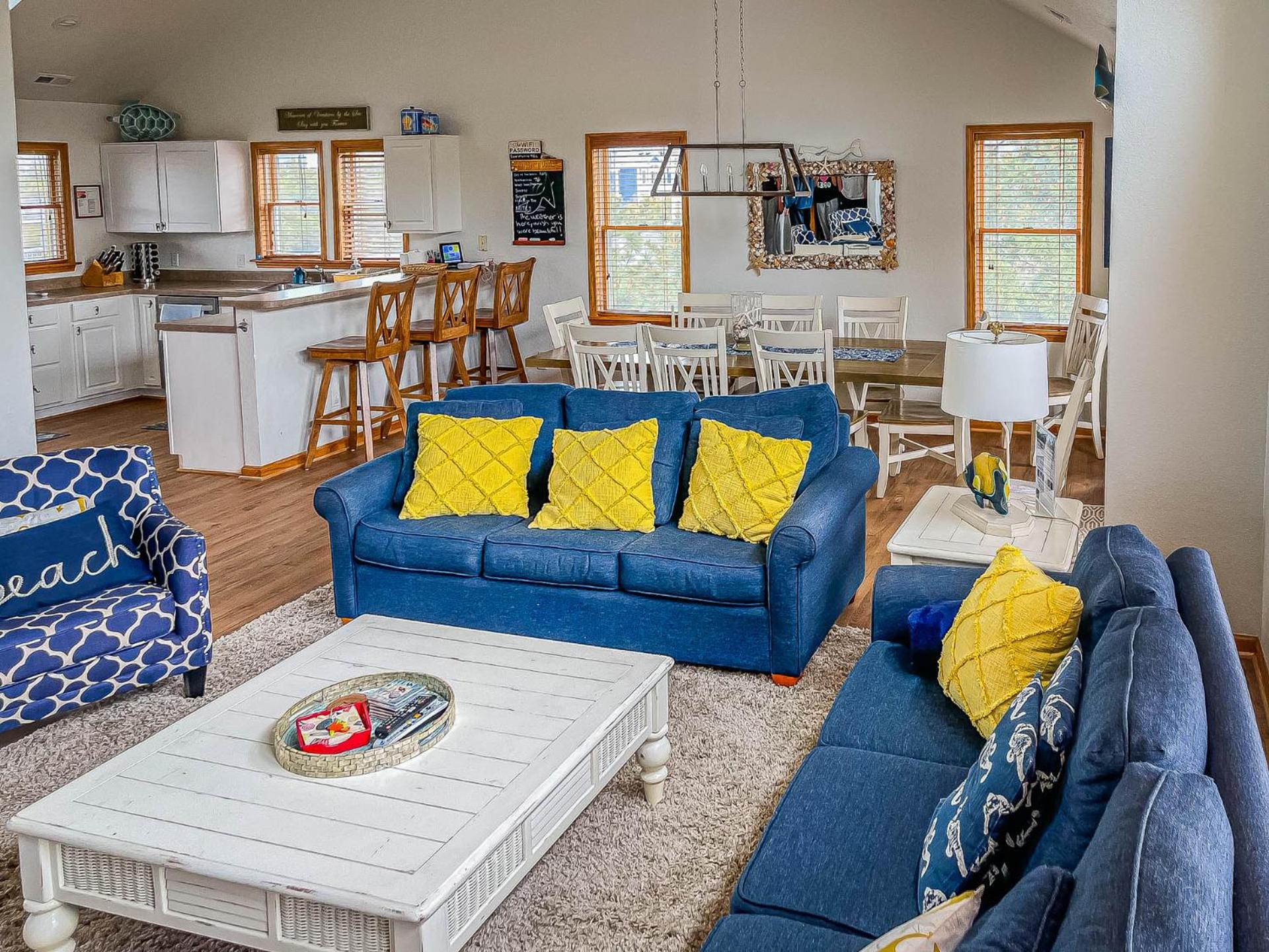 Raspberry Duck - Duck Landing, 525 Yds to Beach, Pool, Tiki Bar, Hot Tub, Close to Downtown