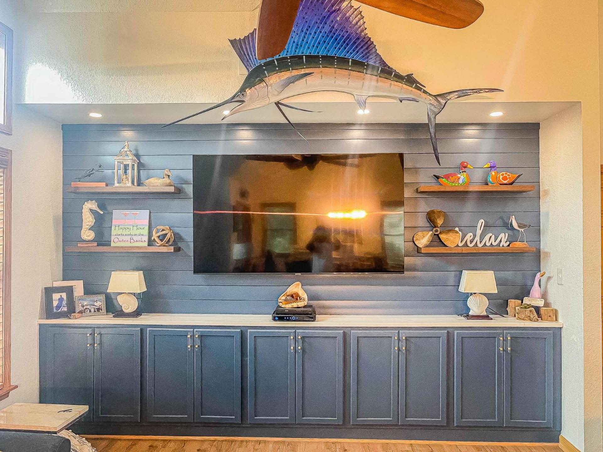 Raspberry Duck - Duck Landing, 525 Yds to Beach, Pool, Tiki Bar, Hot Tub, Close to Downtown