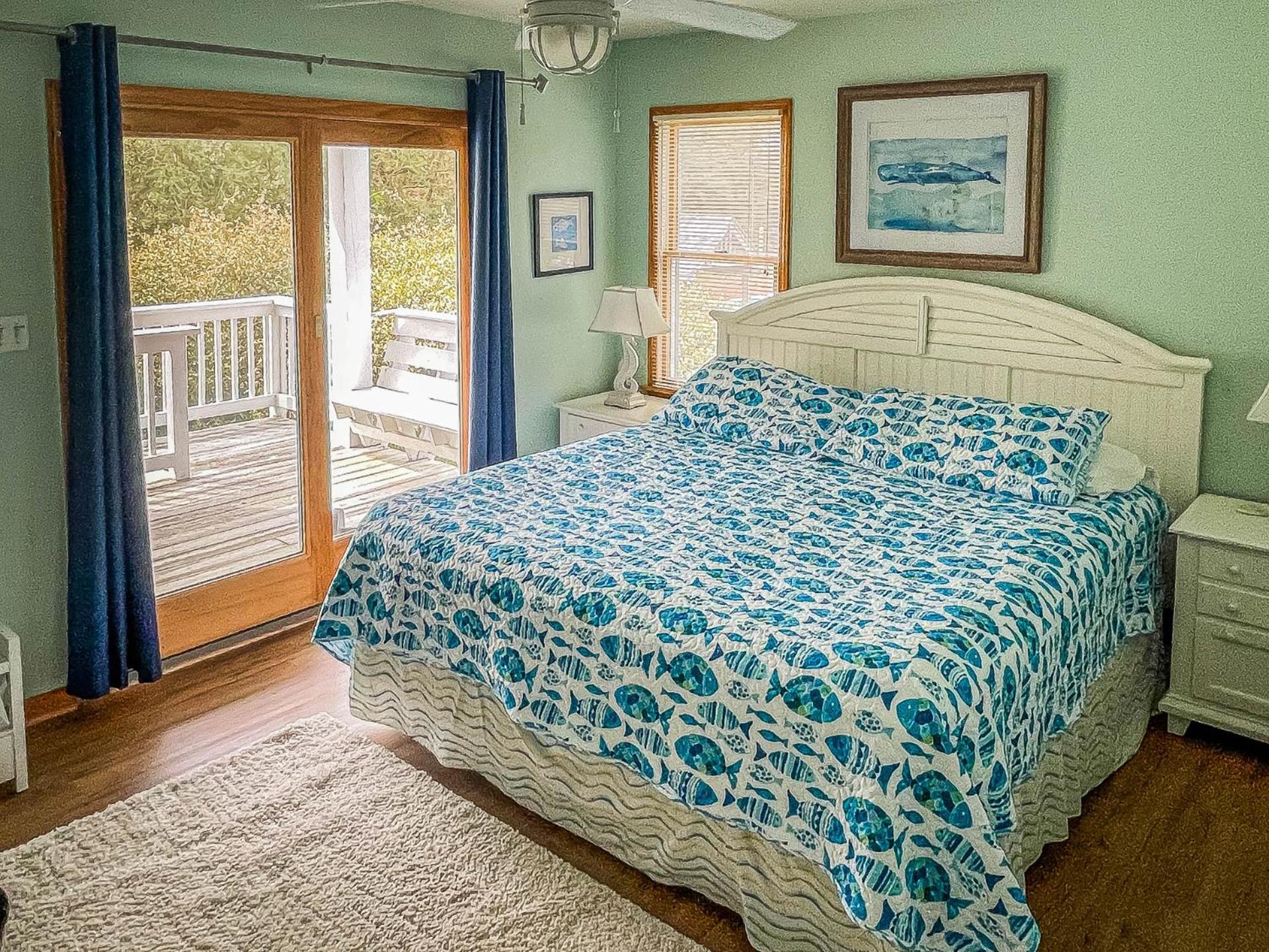 Raspberry Duck - Duck Landing, 525 Yds to Beach, Pool, Tiki Bar, Hot Tub, Close to Downtown