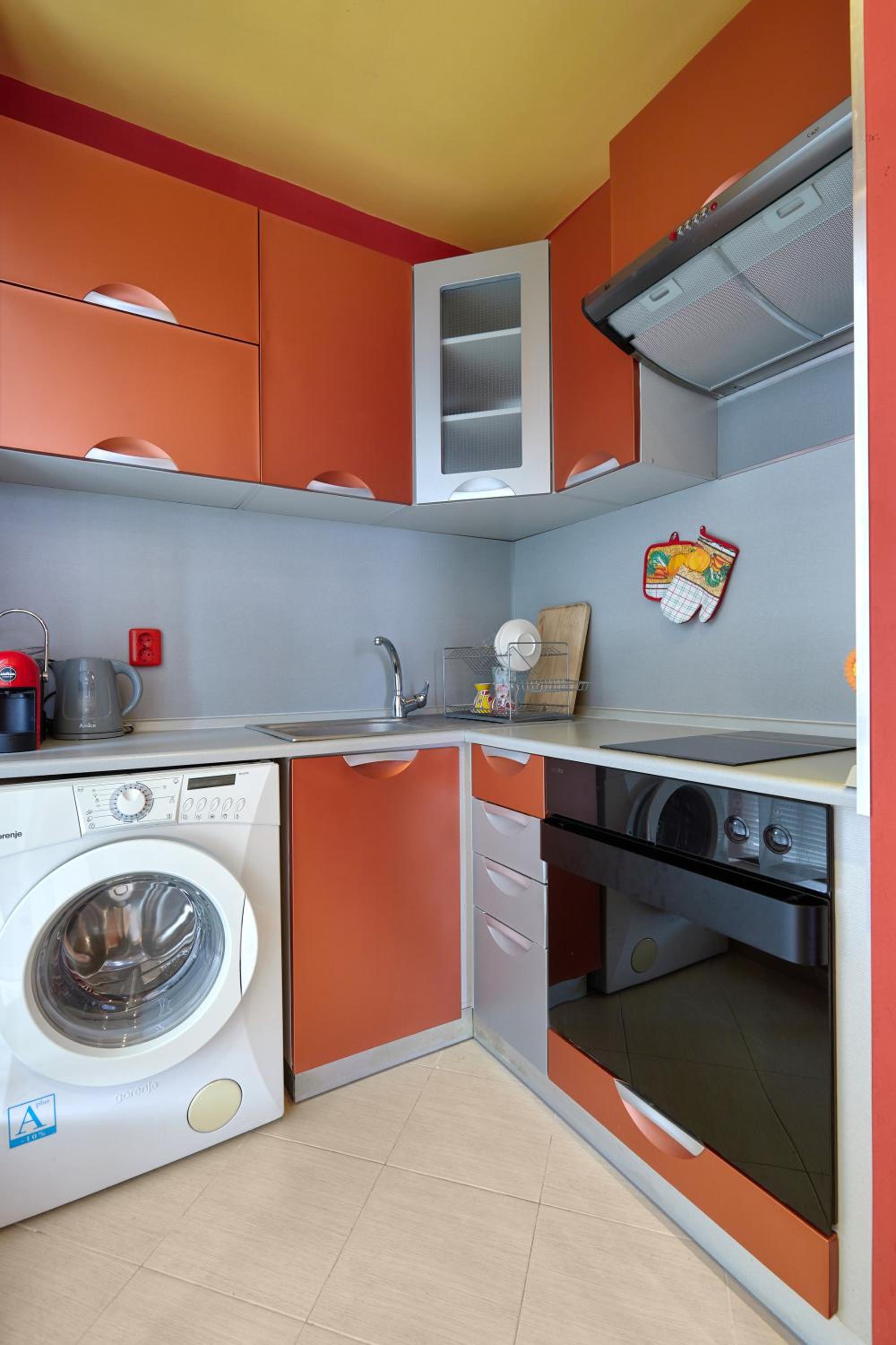 The Love Nest - 1BD Apartment in Sunny Beach by Flat Mаnаger