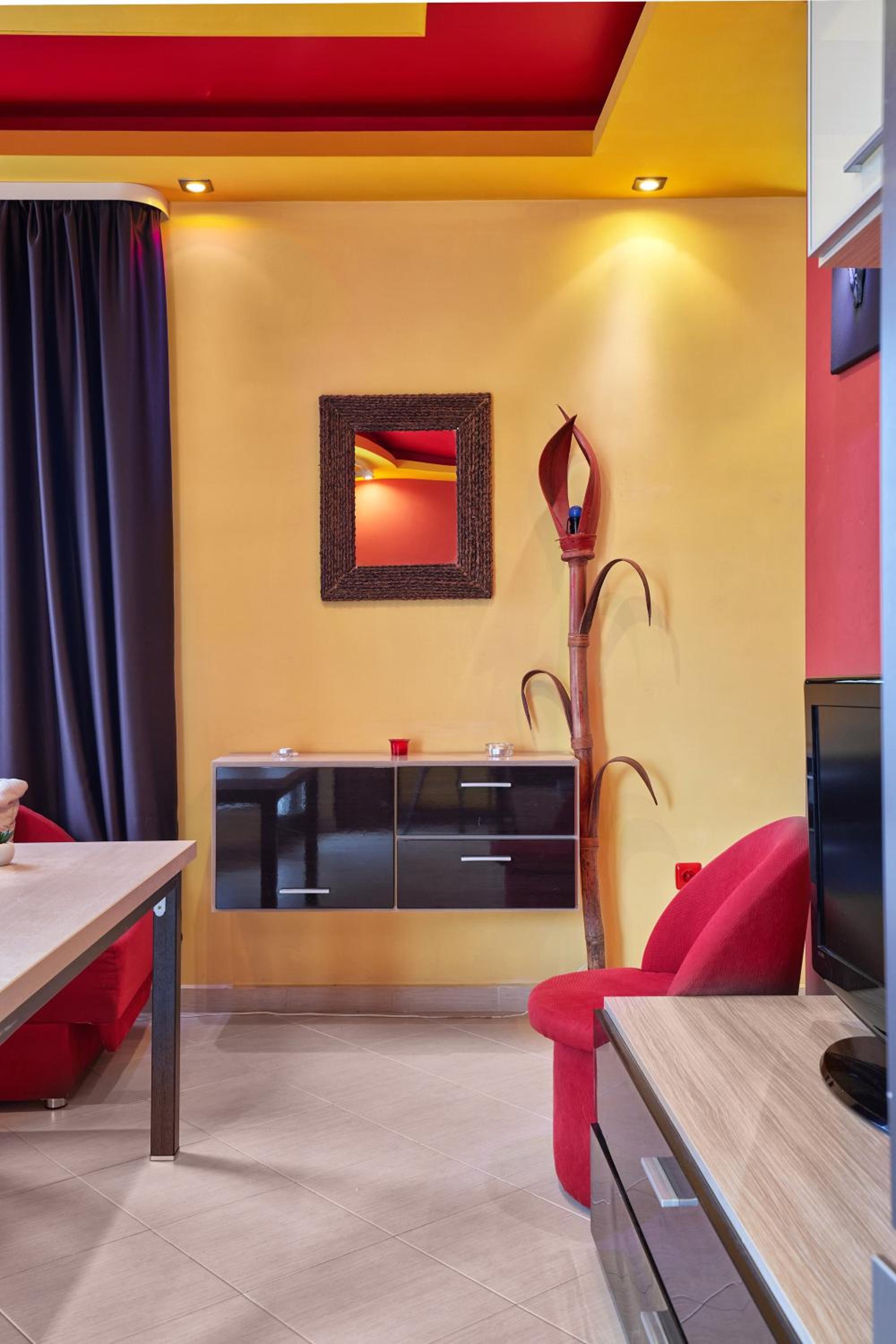 The Love Nest - 1BD Apartment in Sunny Beach by Flat Mаnаger