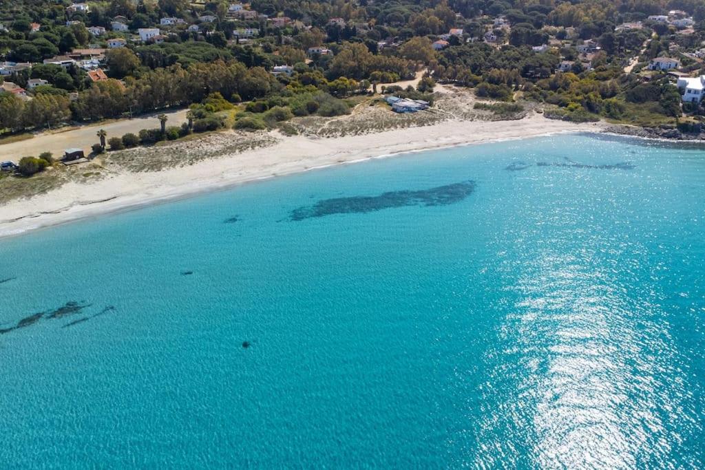 Villa Ginepro, spaziosa, a 200 metri dal mare