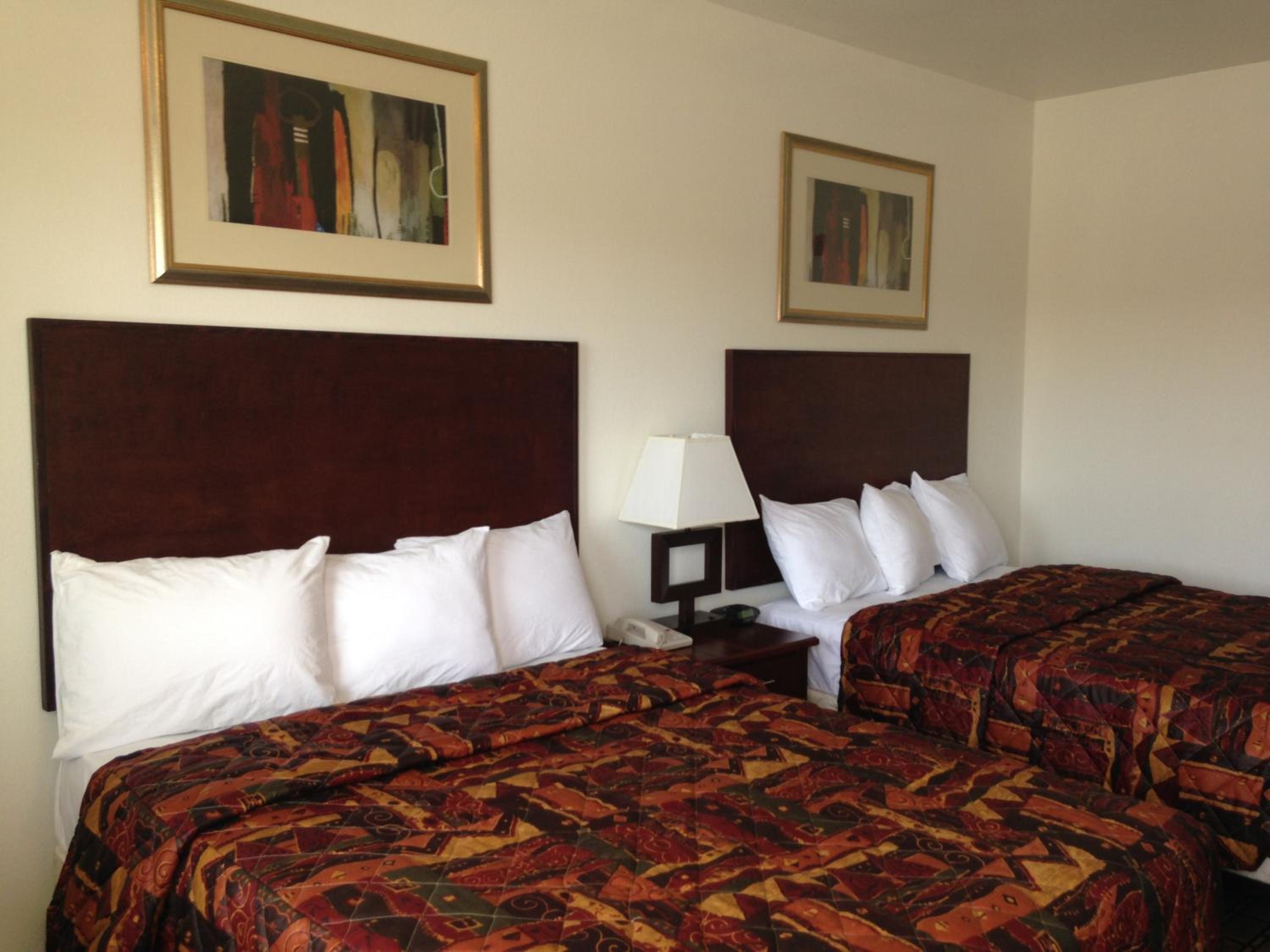 Ridgecrest Vacations - America Inn  Suites - Property Image 2