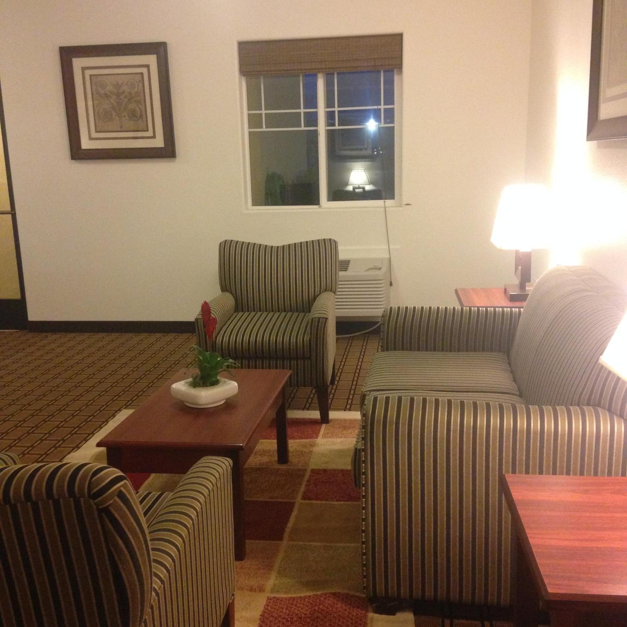 Ridgecrest Vacations - America Inn  Suites - Property Image 19