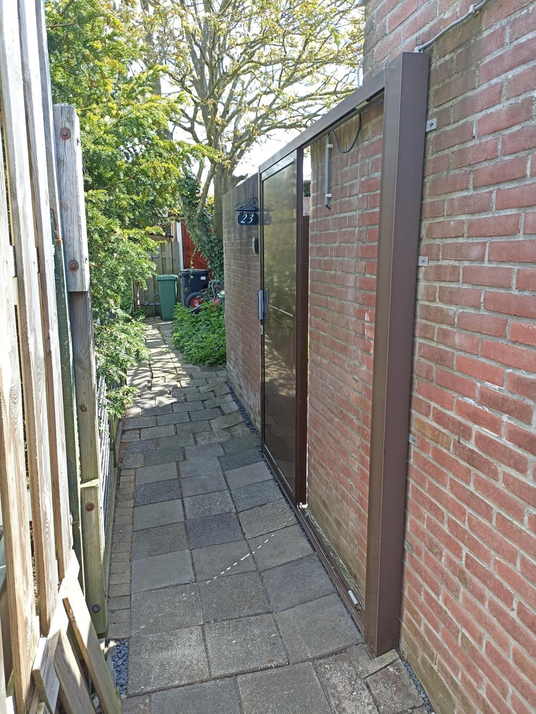 Photo 10