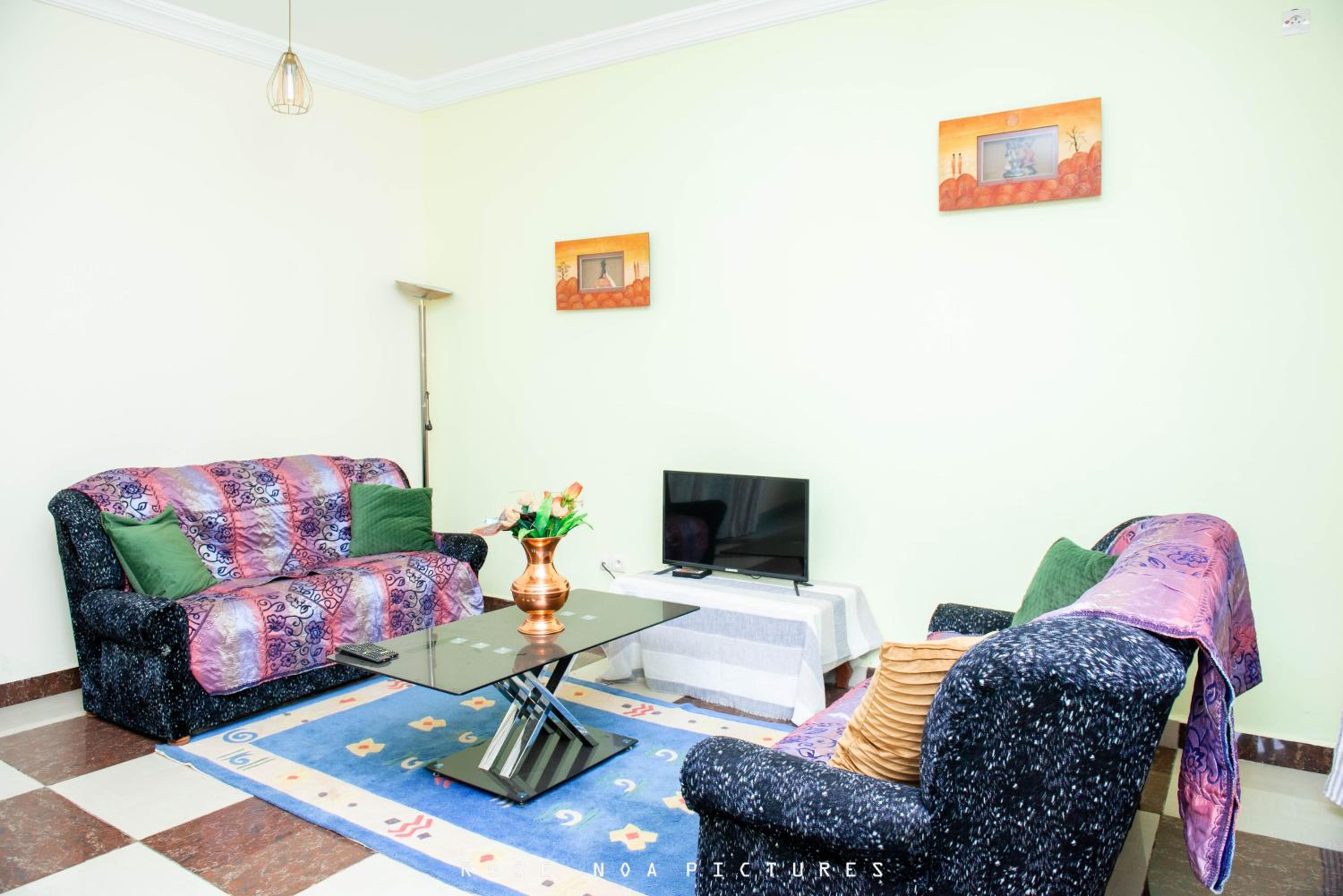 Odza, modern apartment, 3 bedrooms, private parking