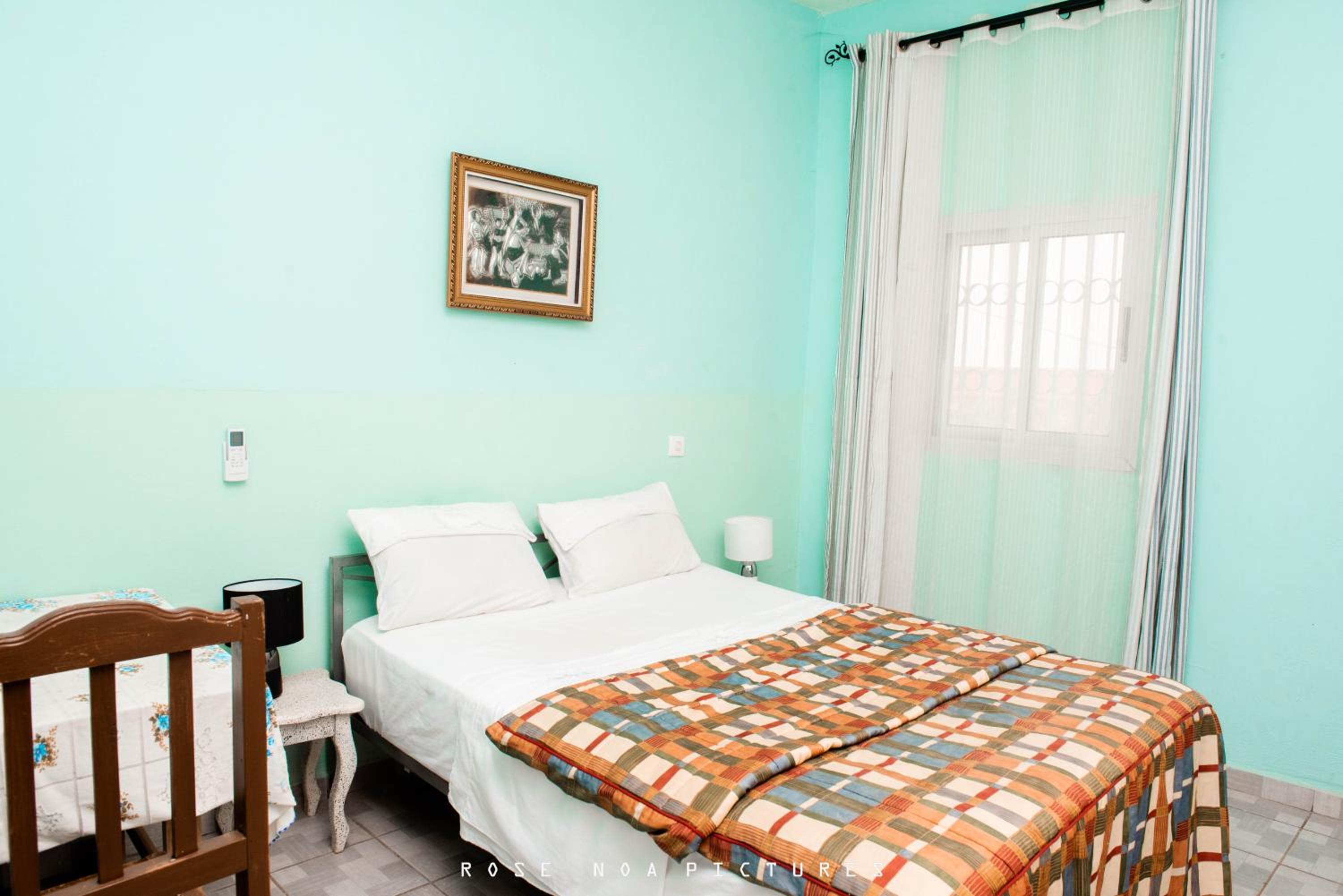 Odza, modern apartment, 3 bedrooms, private parking