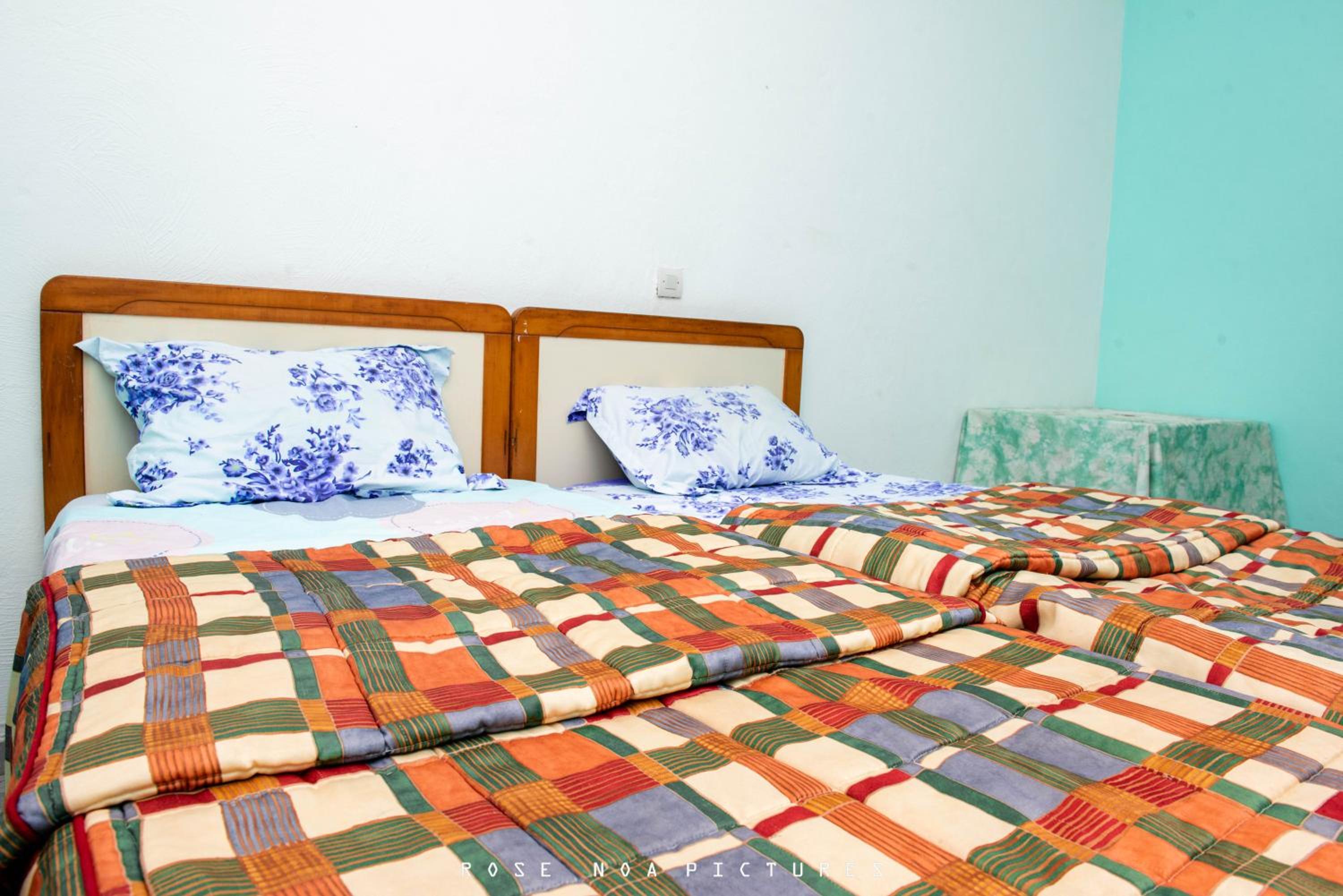 Odza, modern apartment, 3 bedrooms, private parking