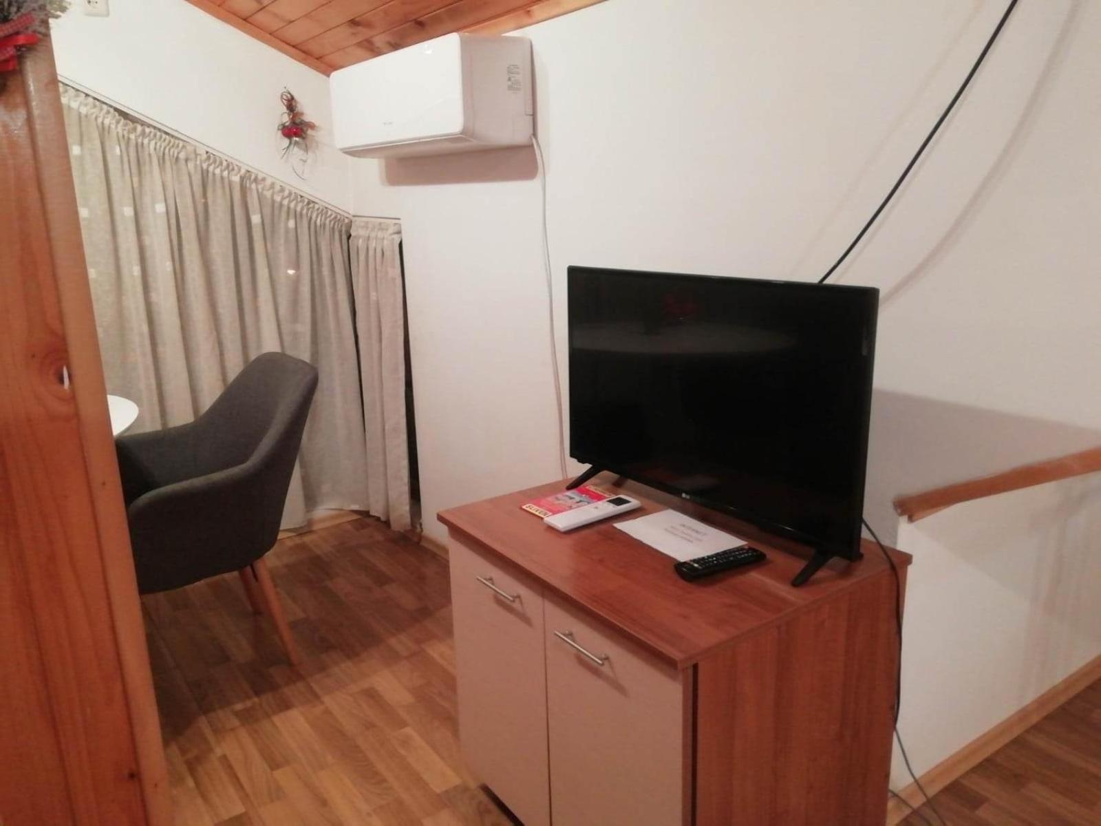 Green Loft Apartment-Rose