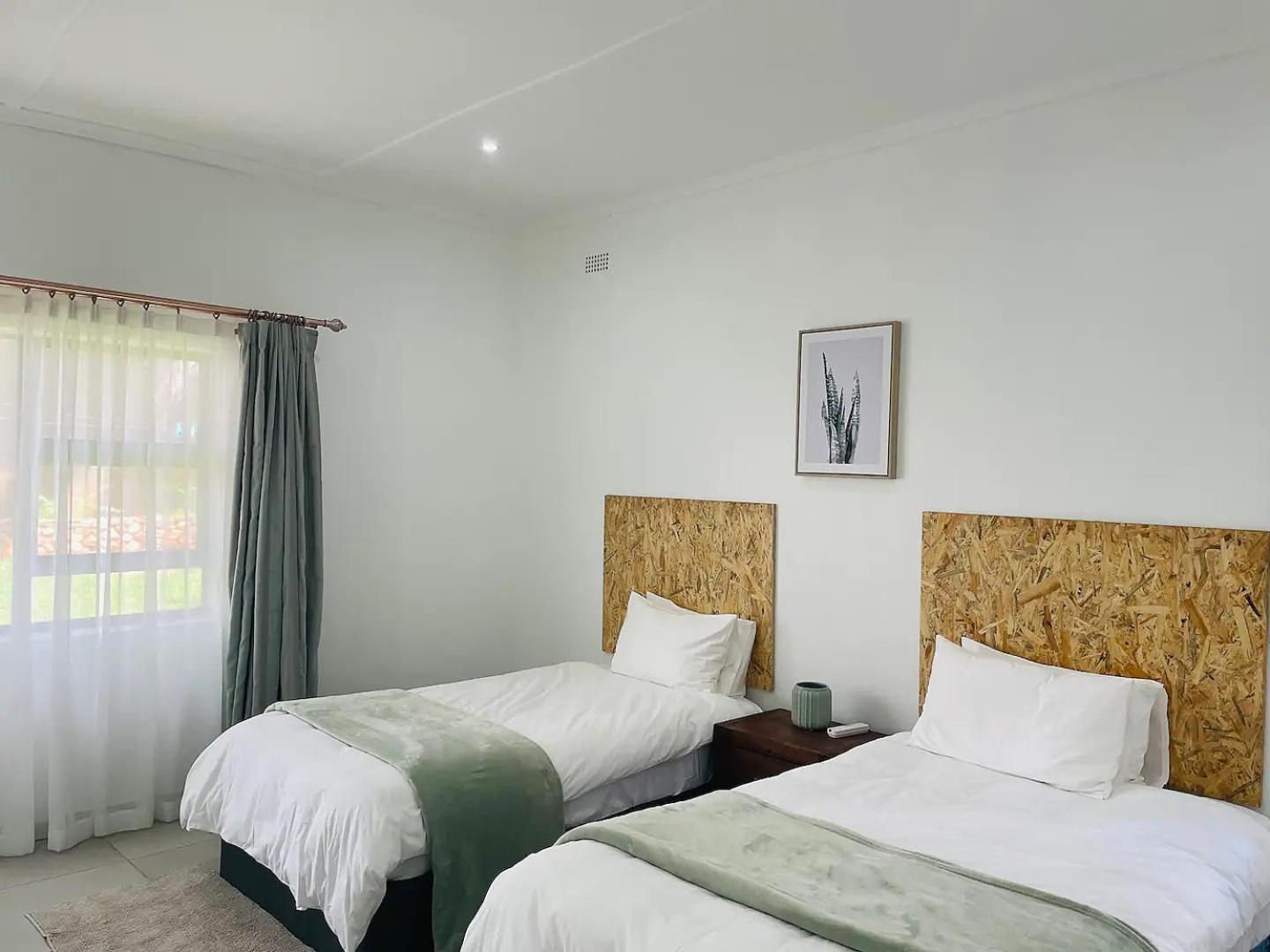 Ultra modern 2 bedroomed apartment - 2082 view 2