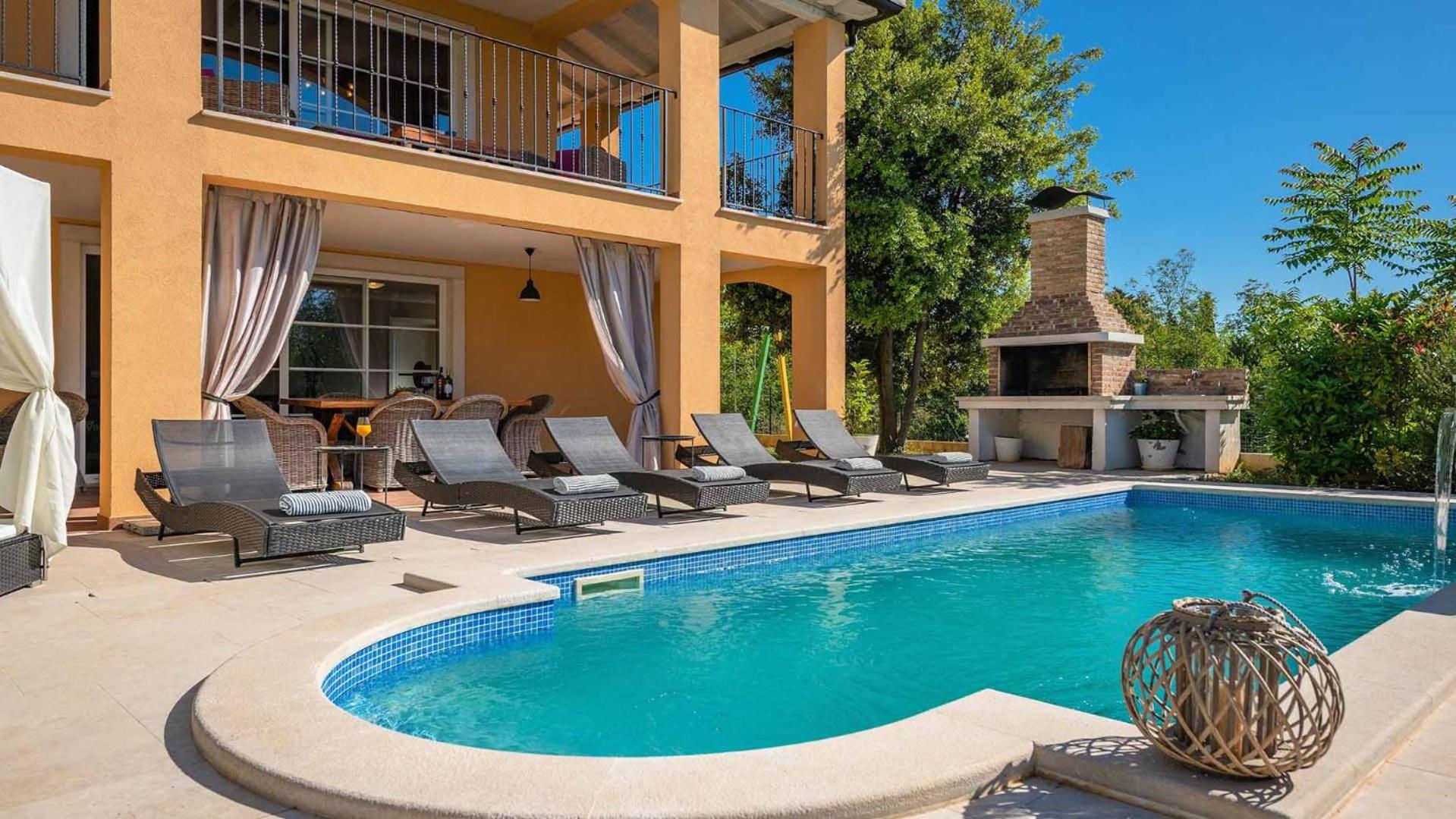 Modern villa with swimming pool in Rakalj view 2