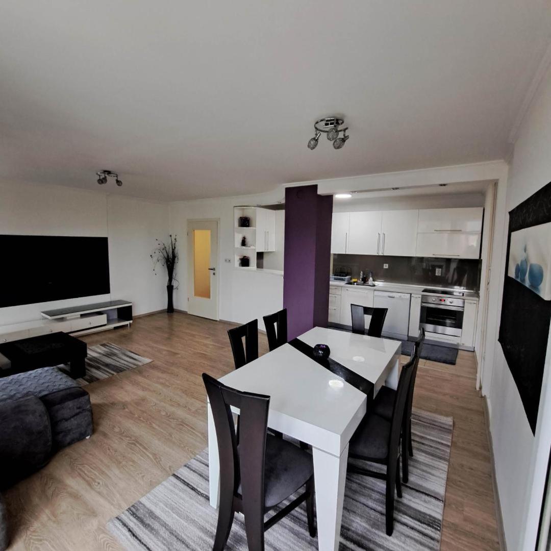 Jove Apartments