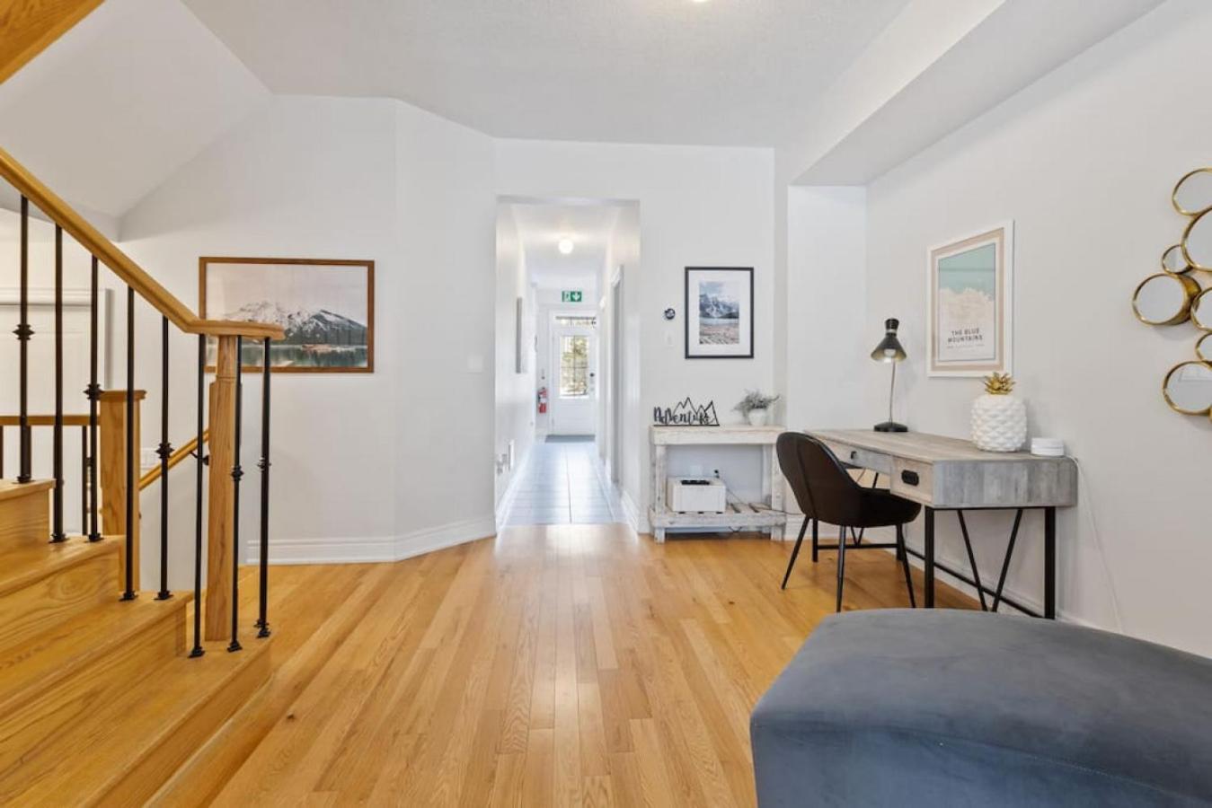 Mountain View Townhouse Fresh and Bright at Blue