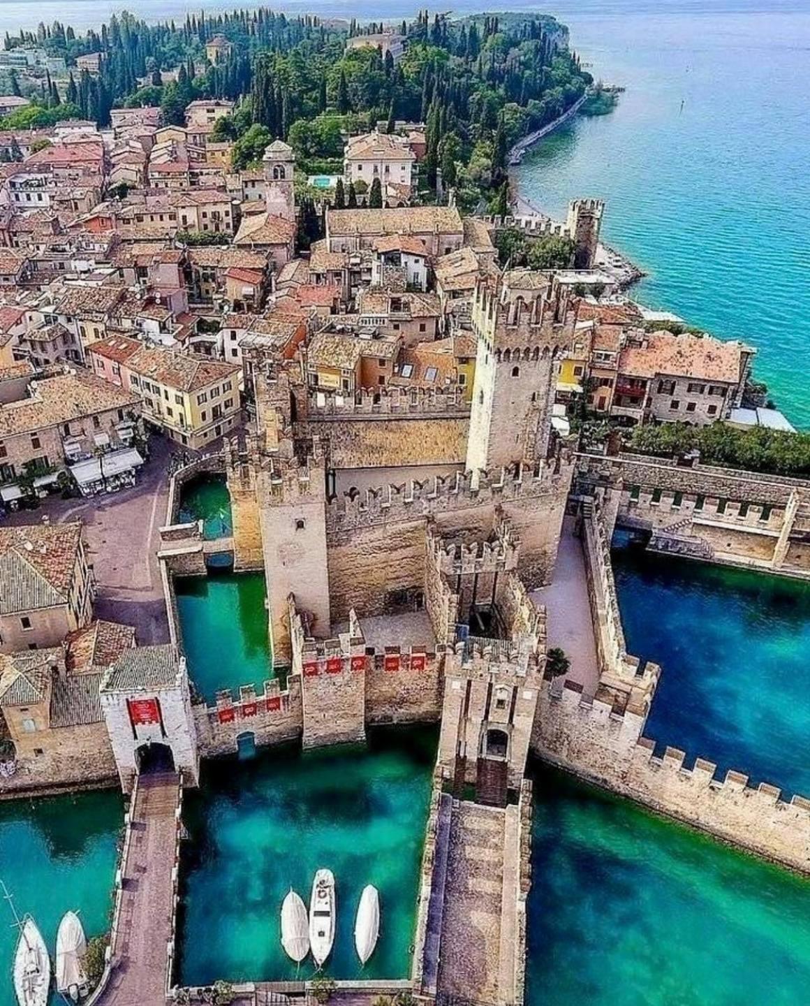 Casa della Regina view 3