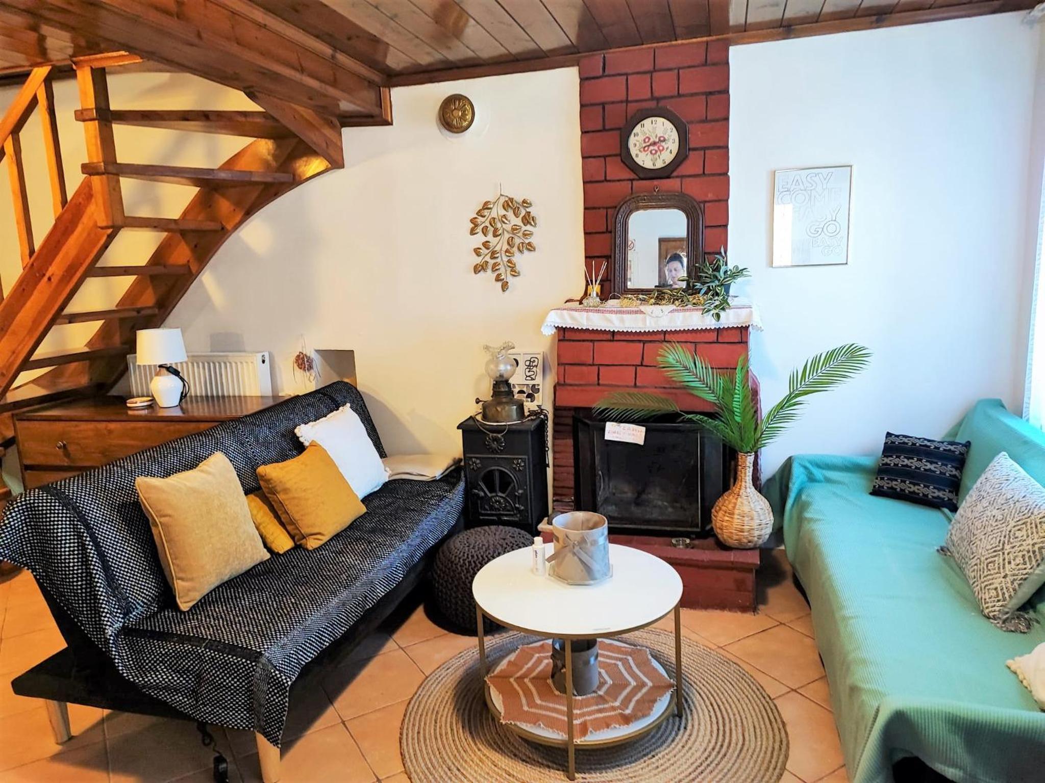 Archontiko Kastellia - Stone Guesthouse with Fireplace and Mountain View