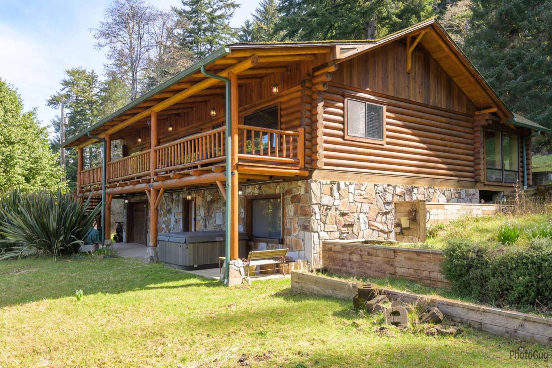 The Lake Cabin