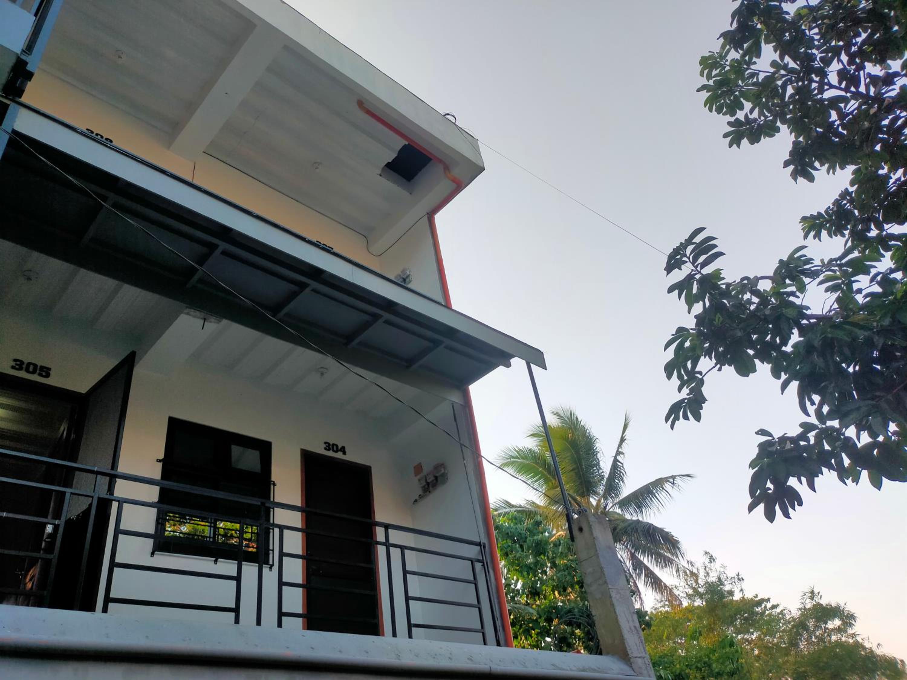 Mayon Pad Inn