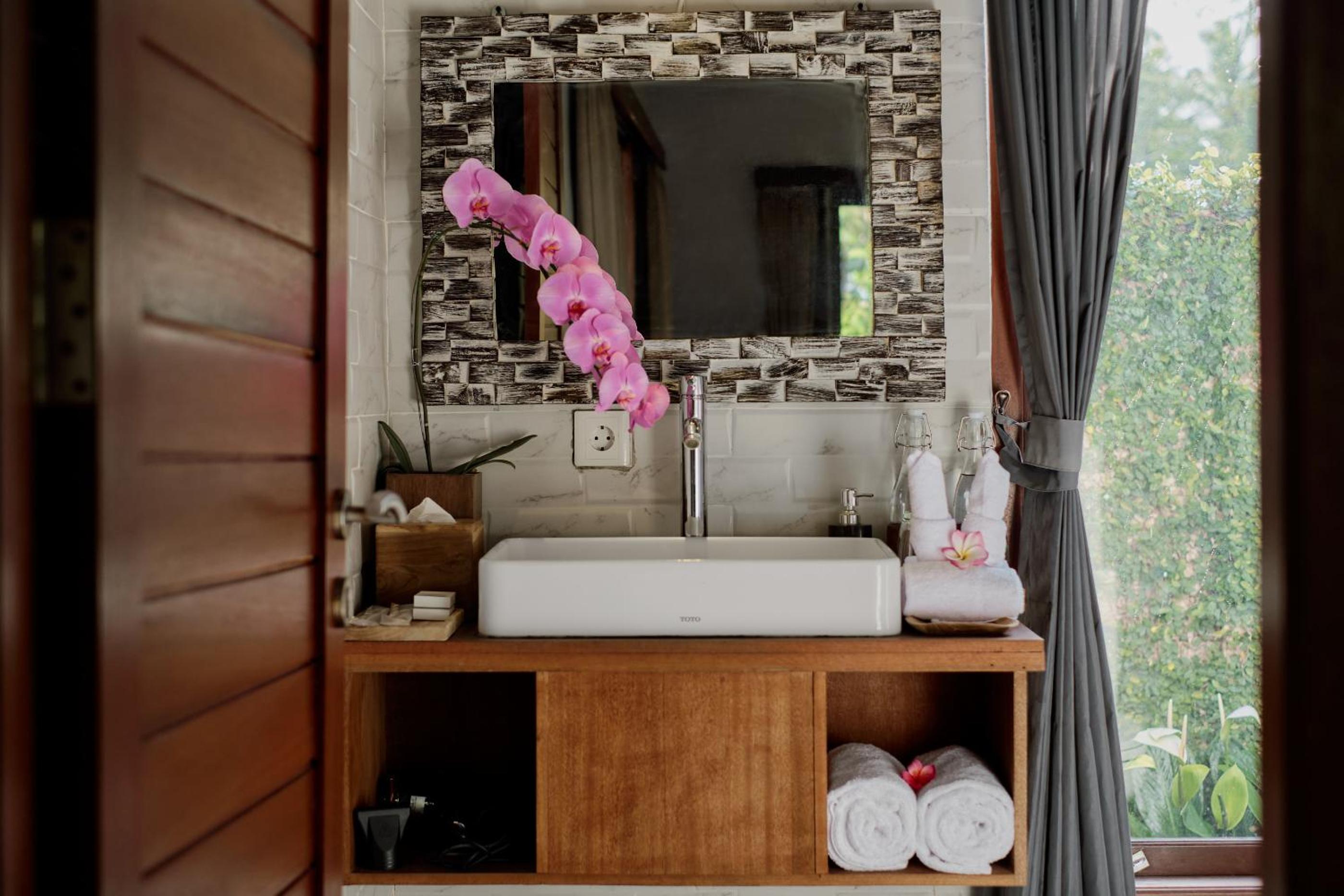 Ratni Ubud Villa view 5