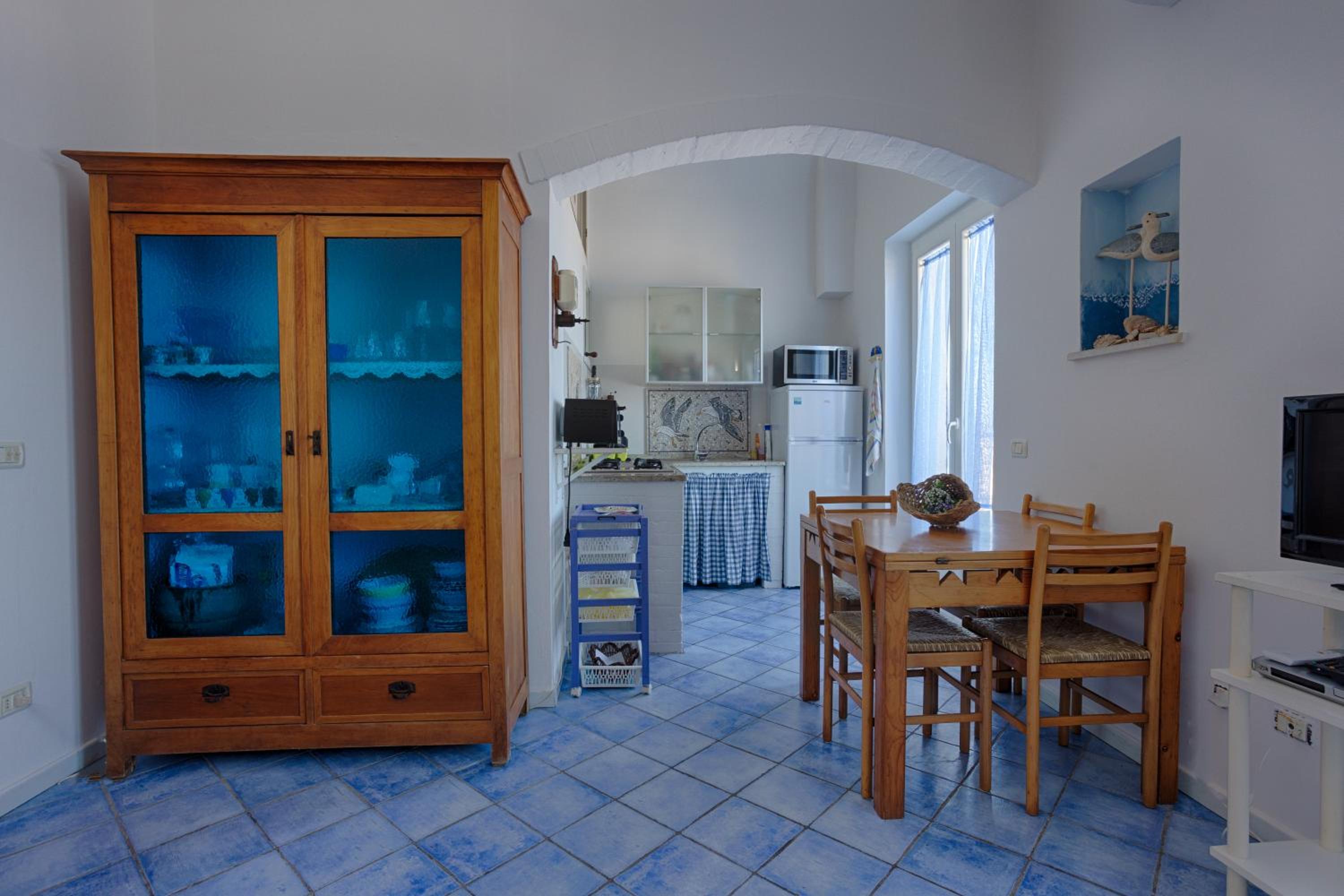 GuestHost - Sirene Seaview Apartment with Balcony photo 5