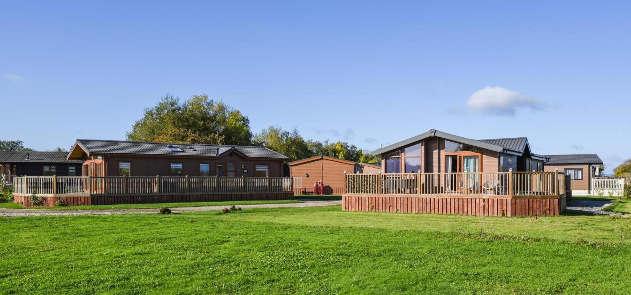 Hotel Pinewood View Lodge With Hot Tub