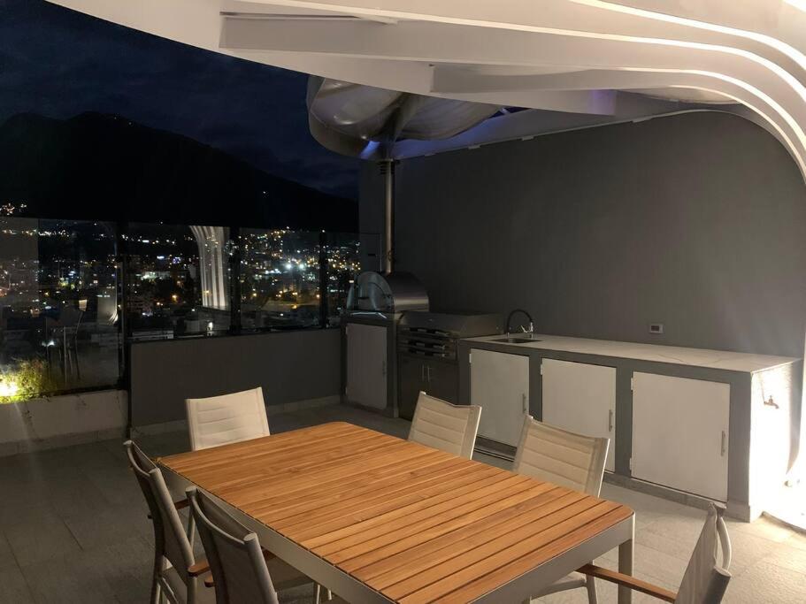 Espectacular departamento con vista a la Carolina