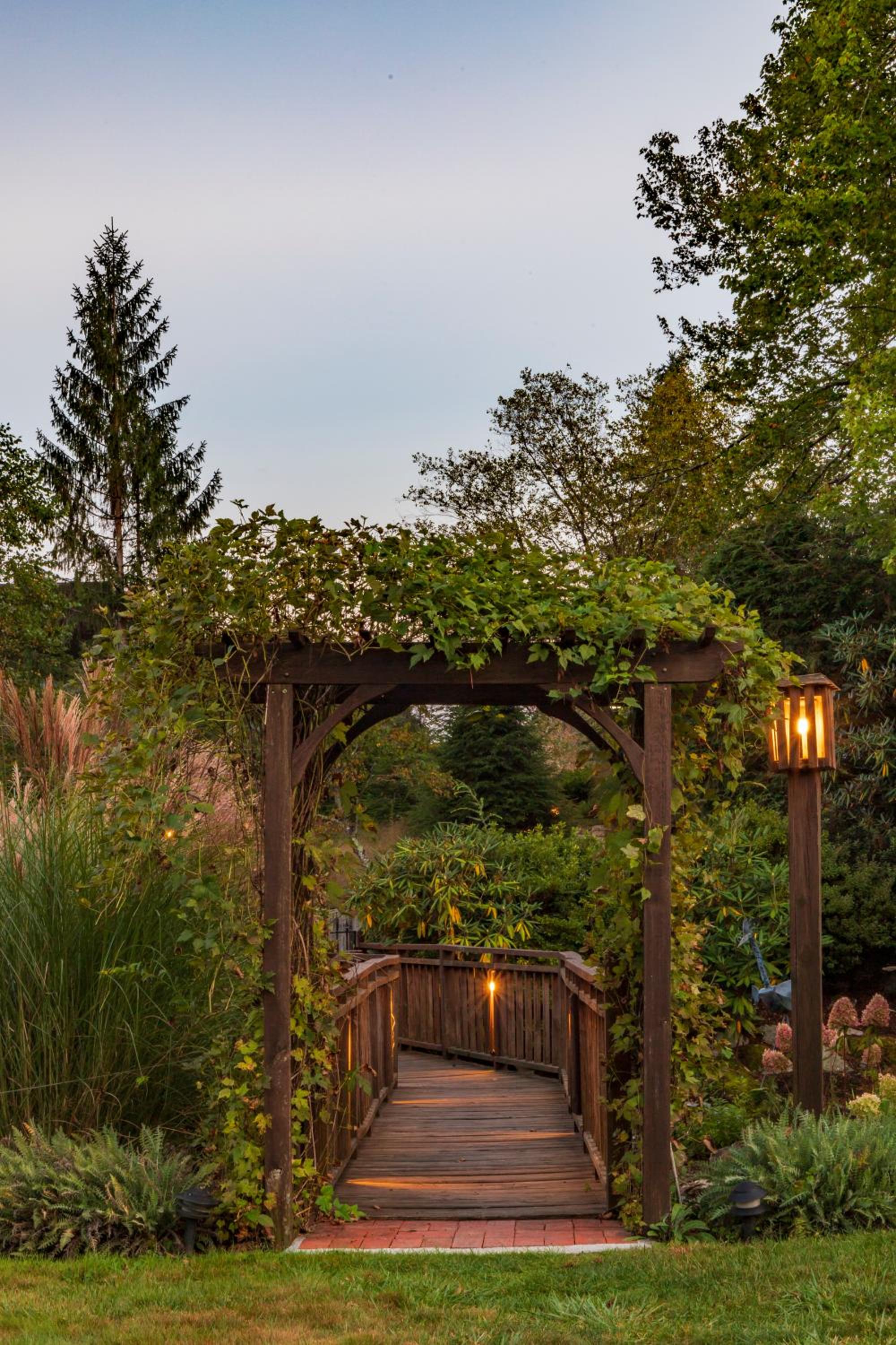 Azalea Garden Inn view 2