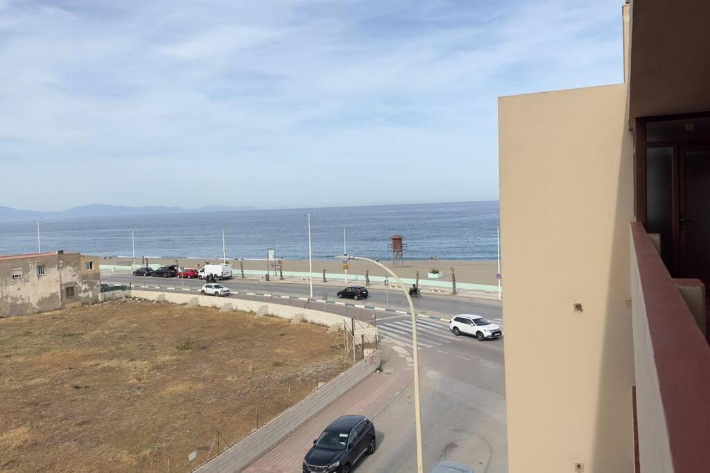 Primera línea de playa y Gibraltar a 5 minutos view 4