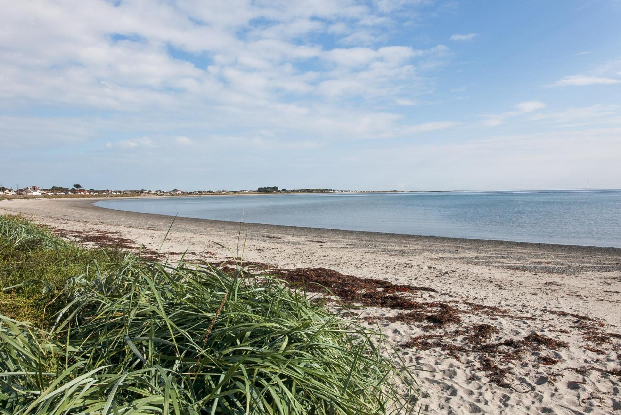 Manse On The Beach view 4