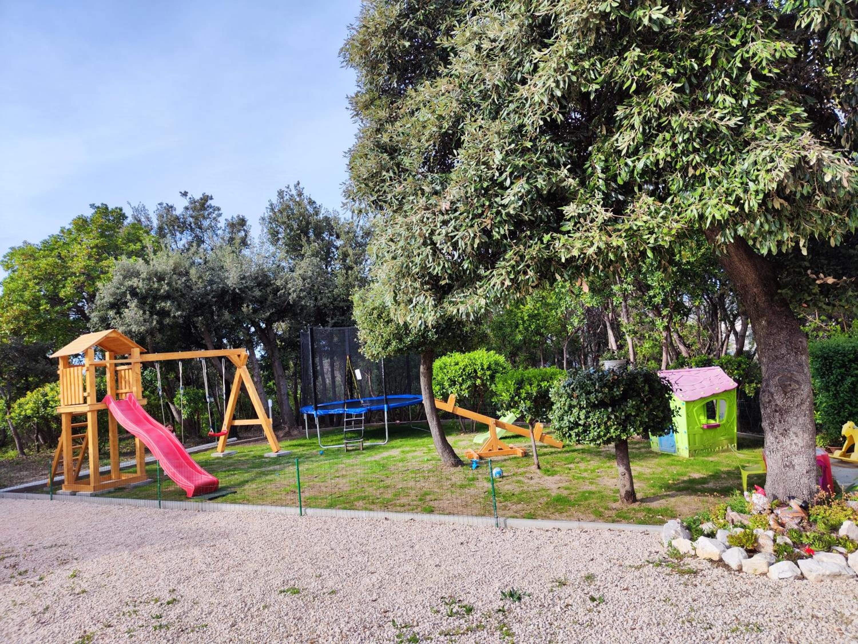 Photo 49