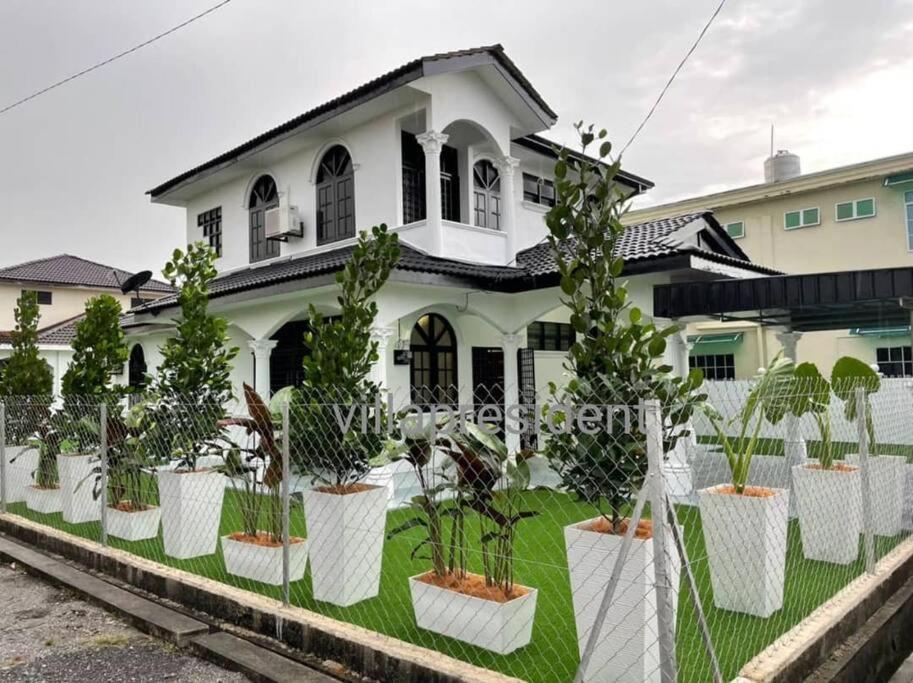 Villa President Homestay -4 bedroom Aircond WIFI Vacations Home photo 1