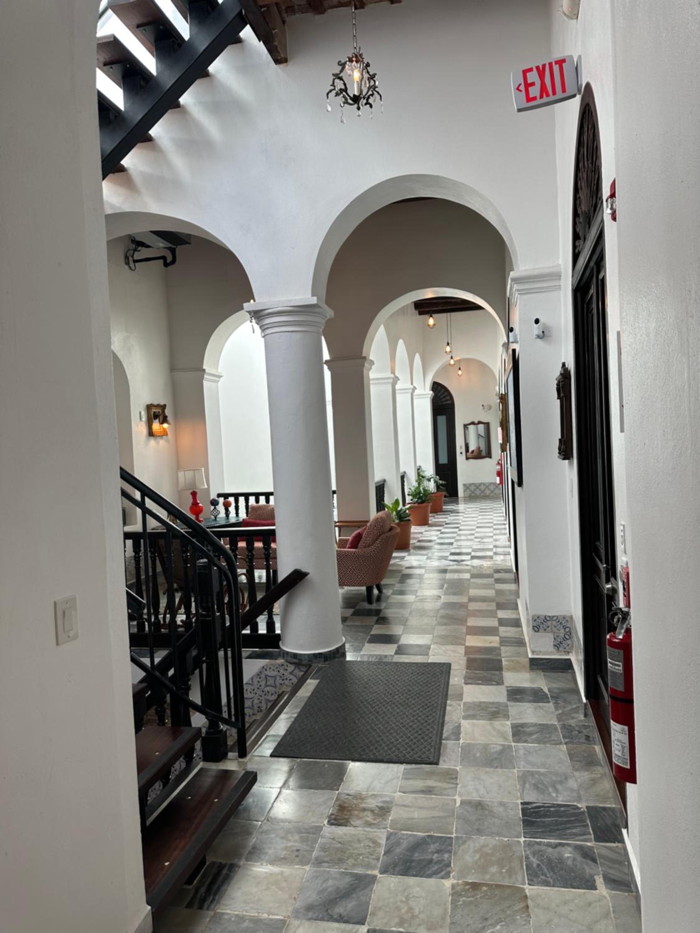 352 Guest House Hotel Boutique - Property Image 100