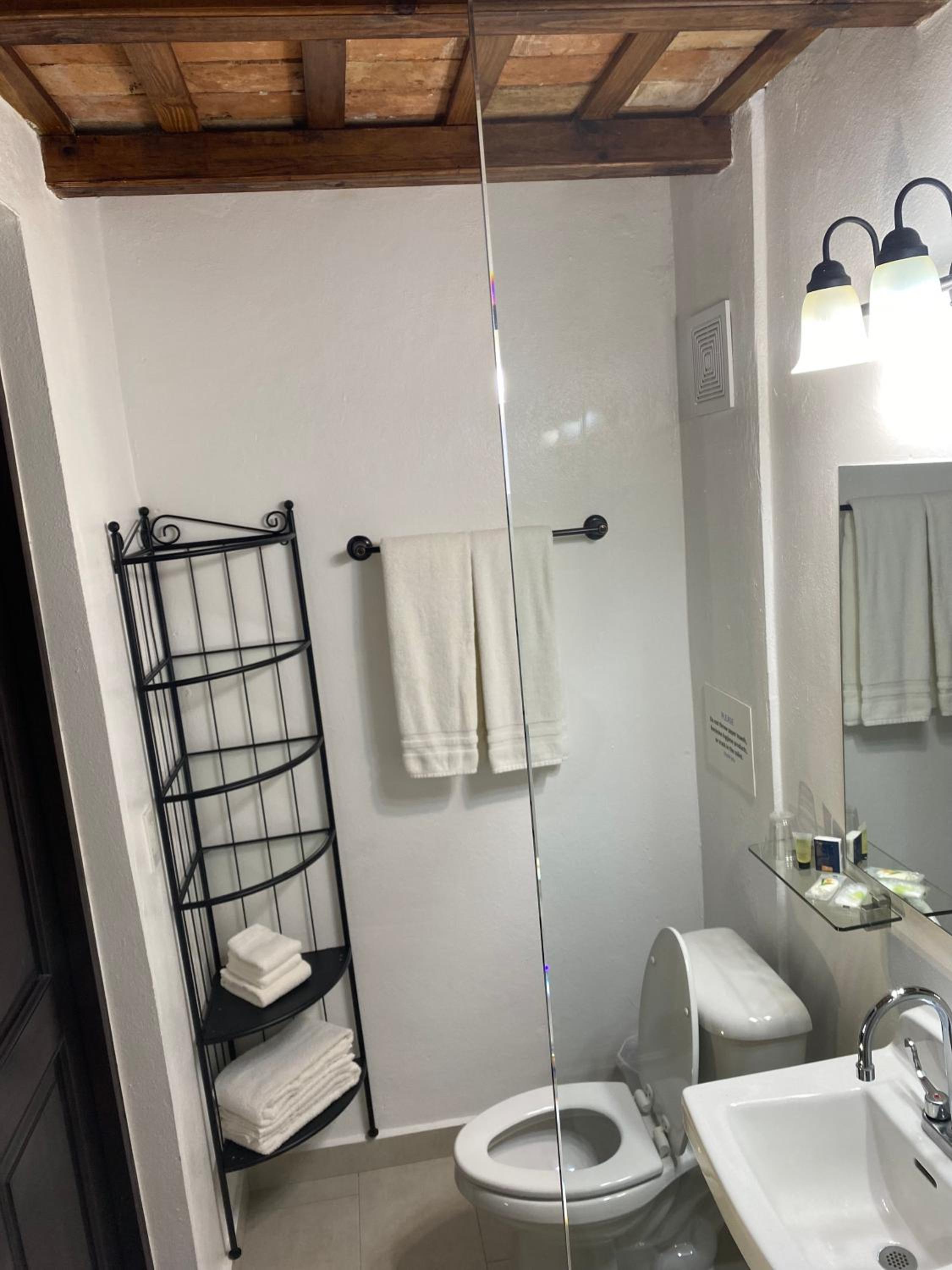352 Guest House Hotel Boutique - Property Image 130