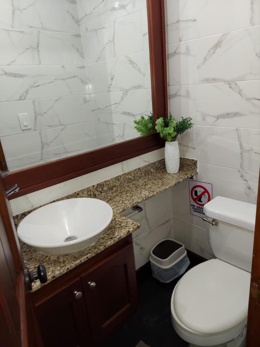 Apartamento VISTA AZUL RODADERO LAURELES 801