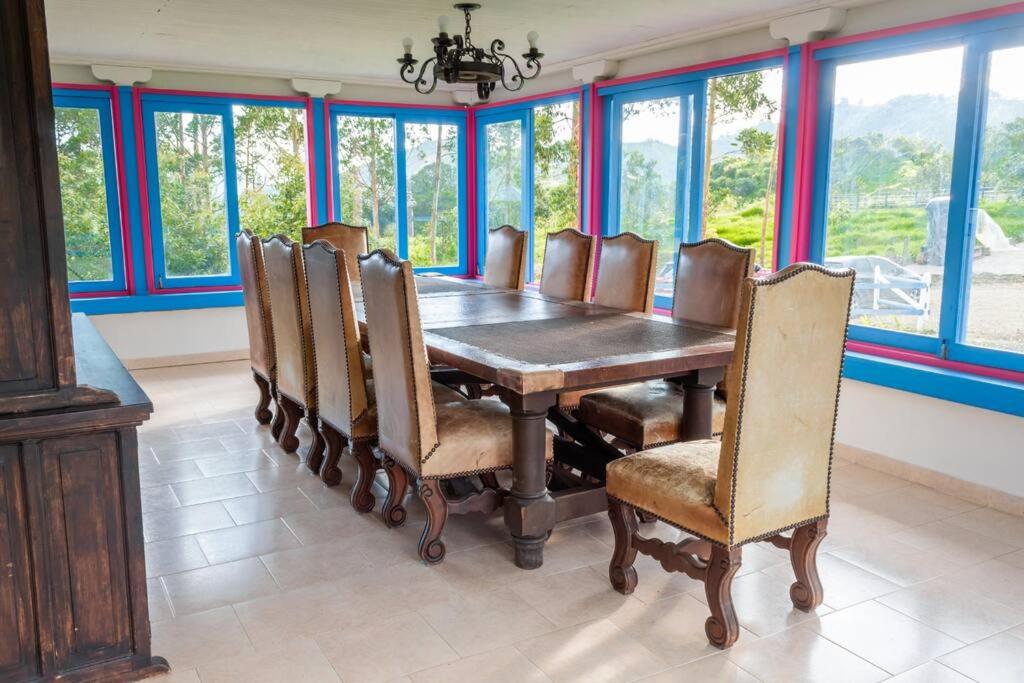 Espectacular casa en las montañas de Pereira