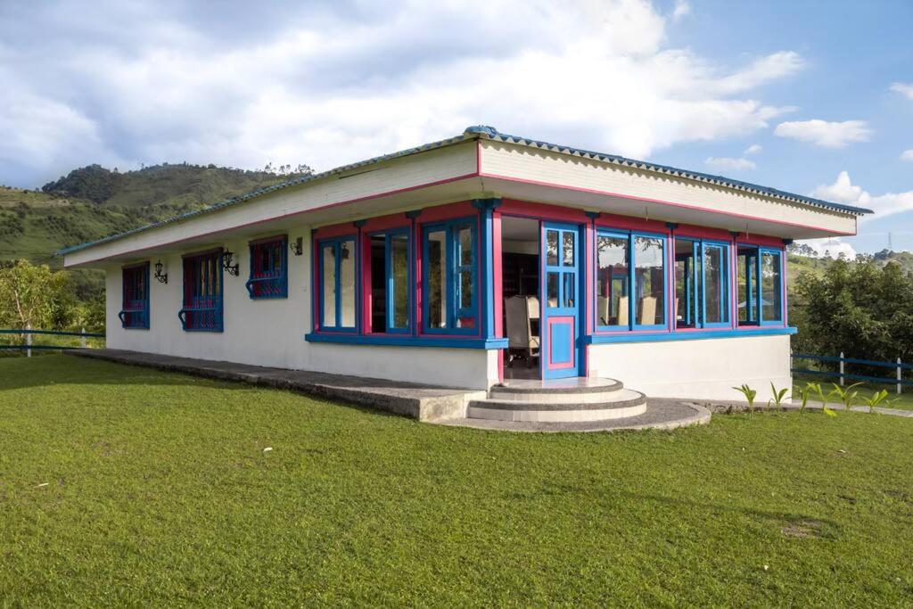 Espectacular casa en las montañas de Pereira