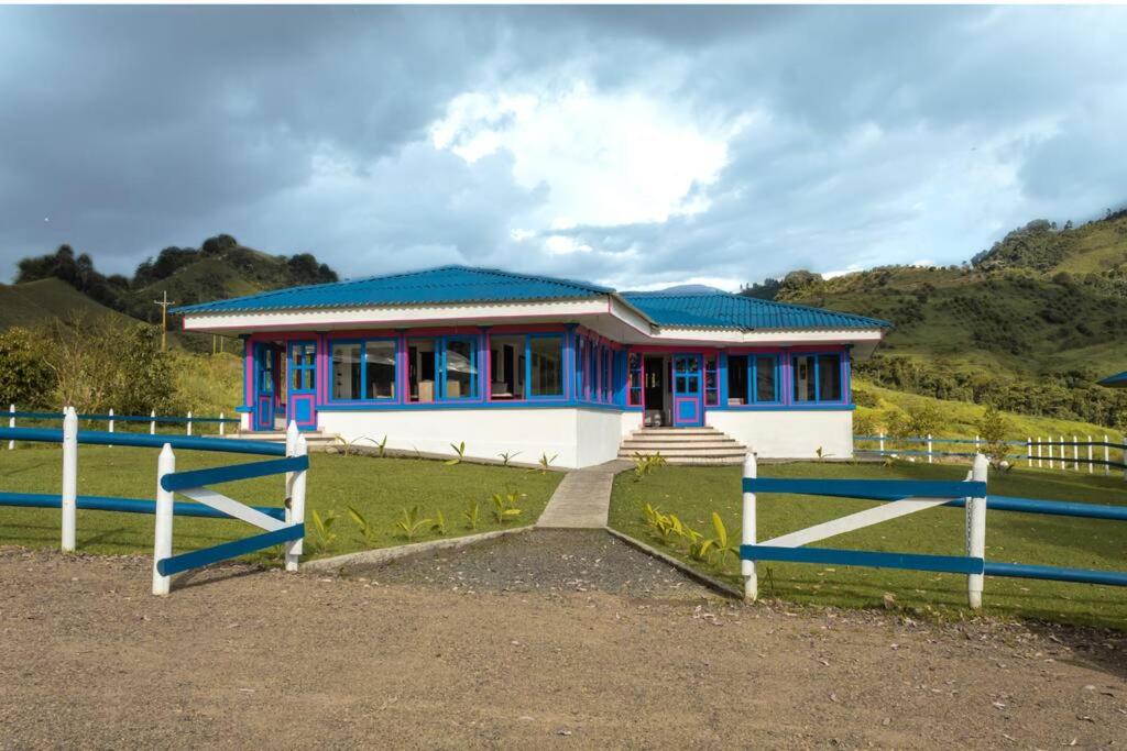 Espectacular casa en las montañas de Pereira