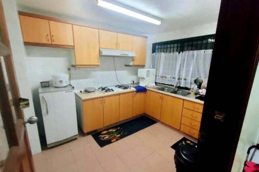 BC Homestay @ Equatorial Hill Apartment photo 6