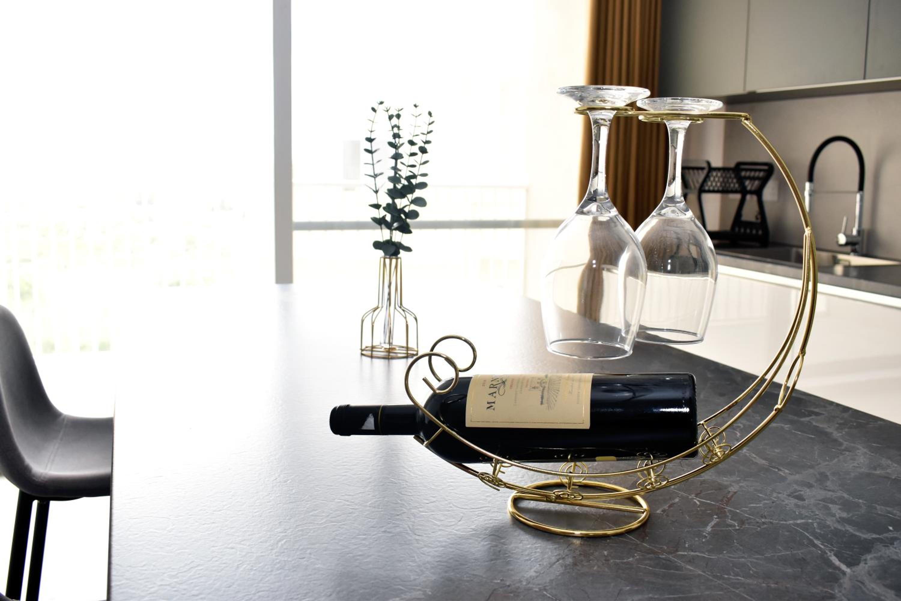 Golden Rays Apartment