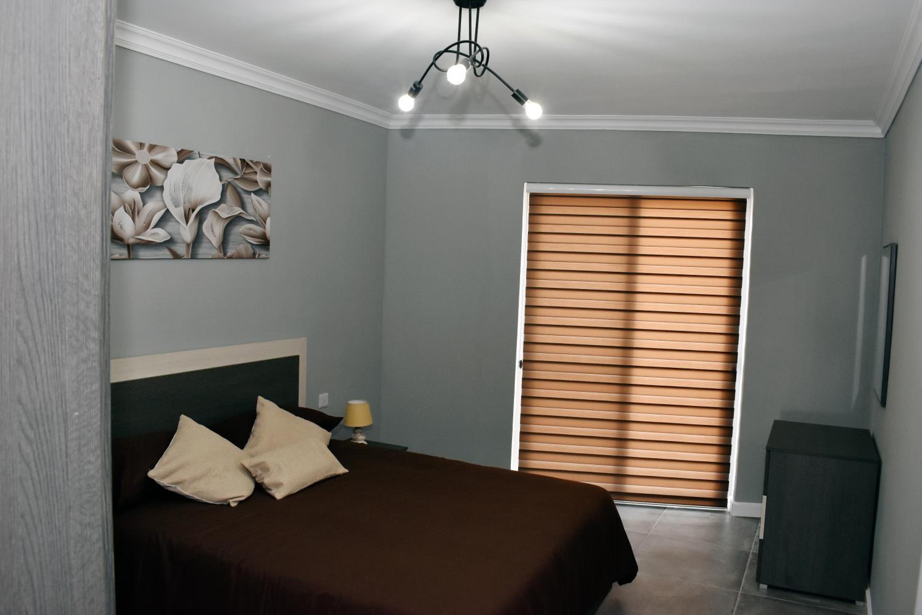 Golden Rays Apartment