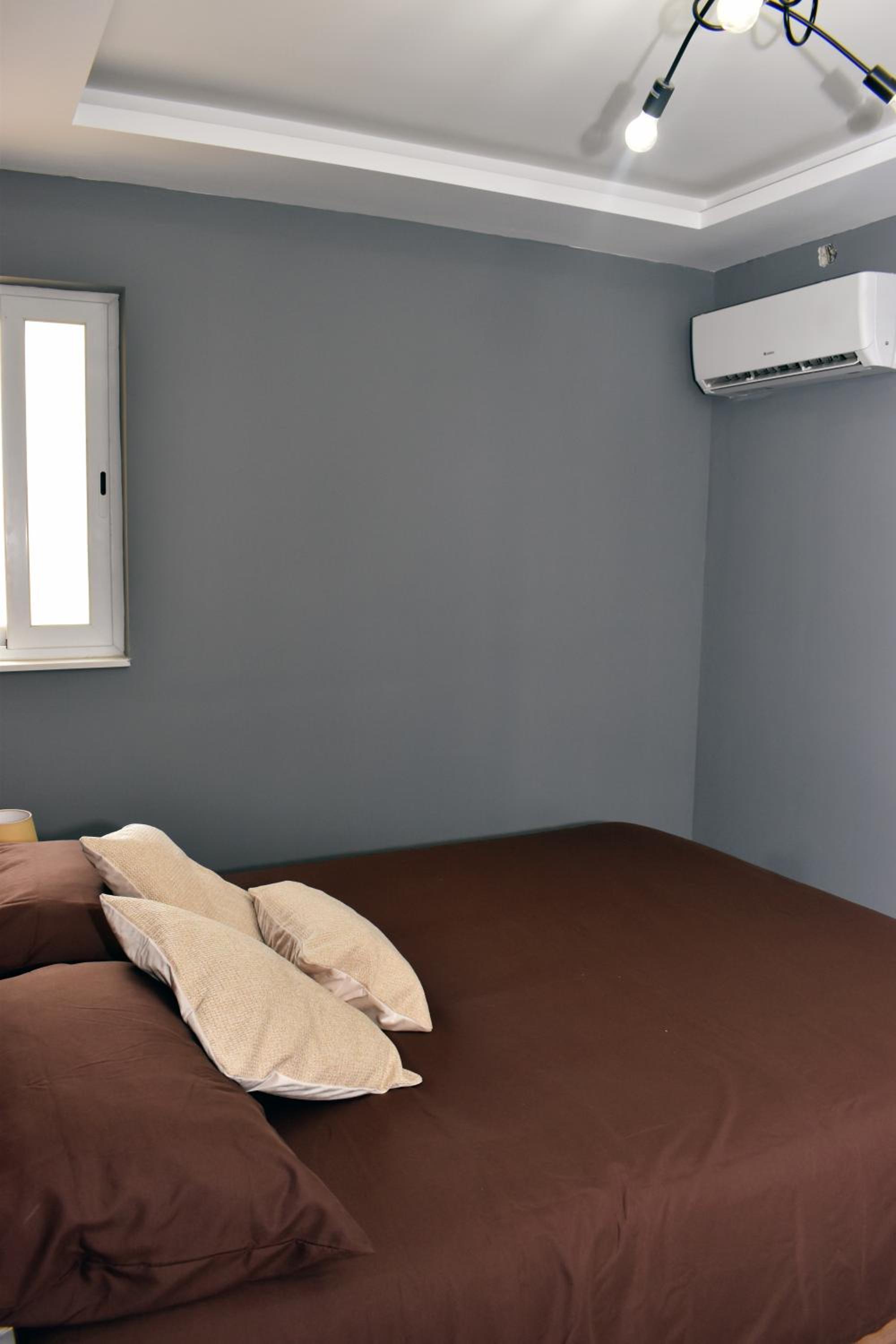 Golden Rays Apartment