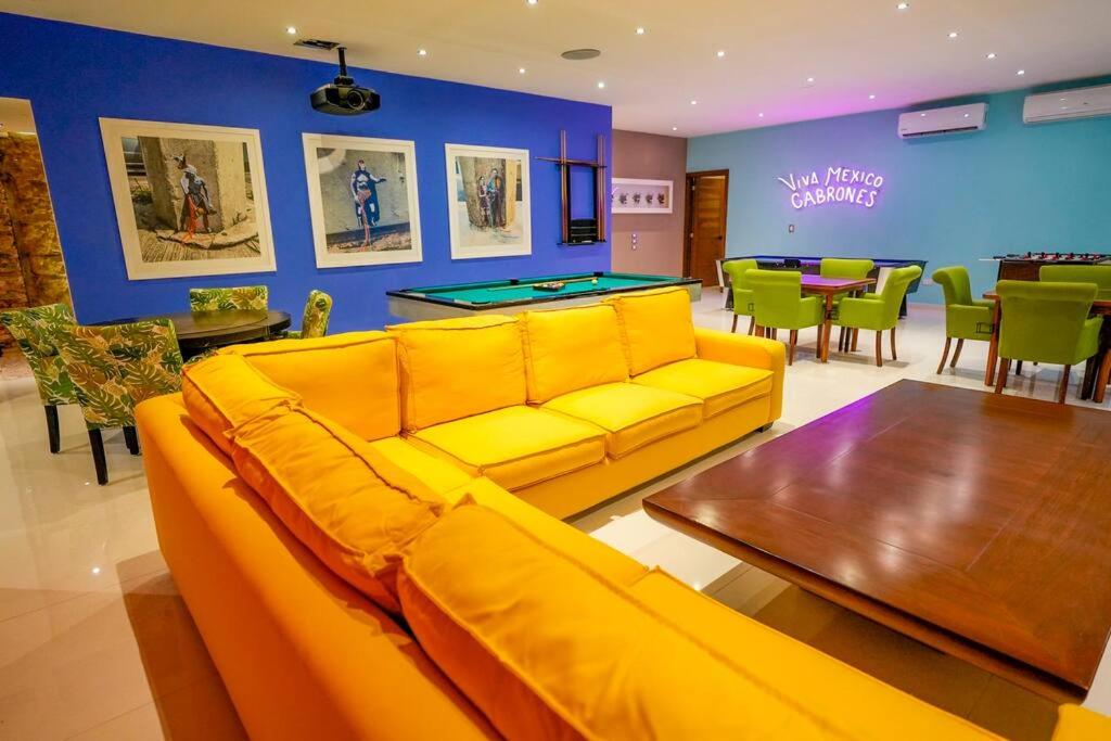 lounge