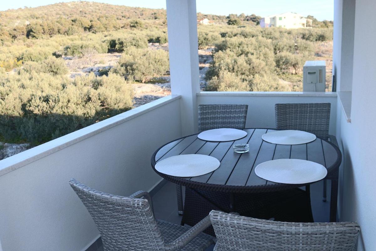 Photo 86