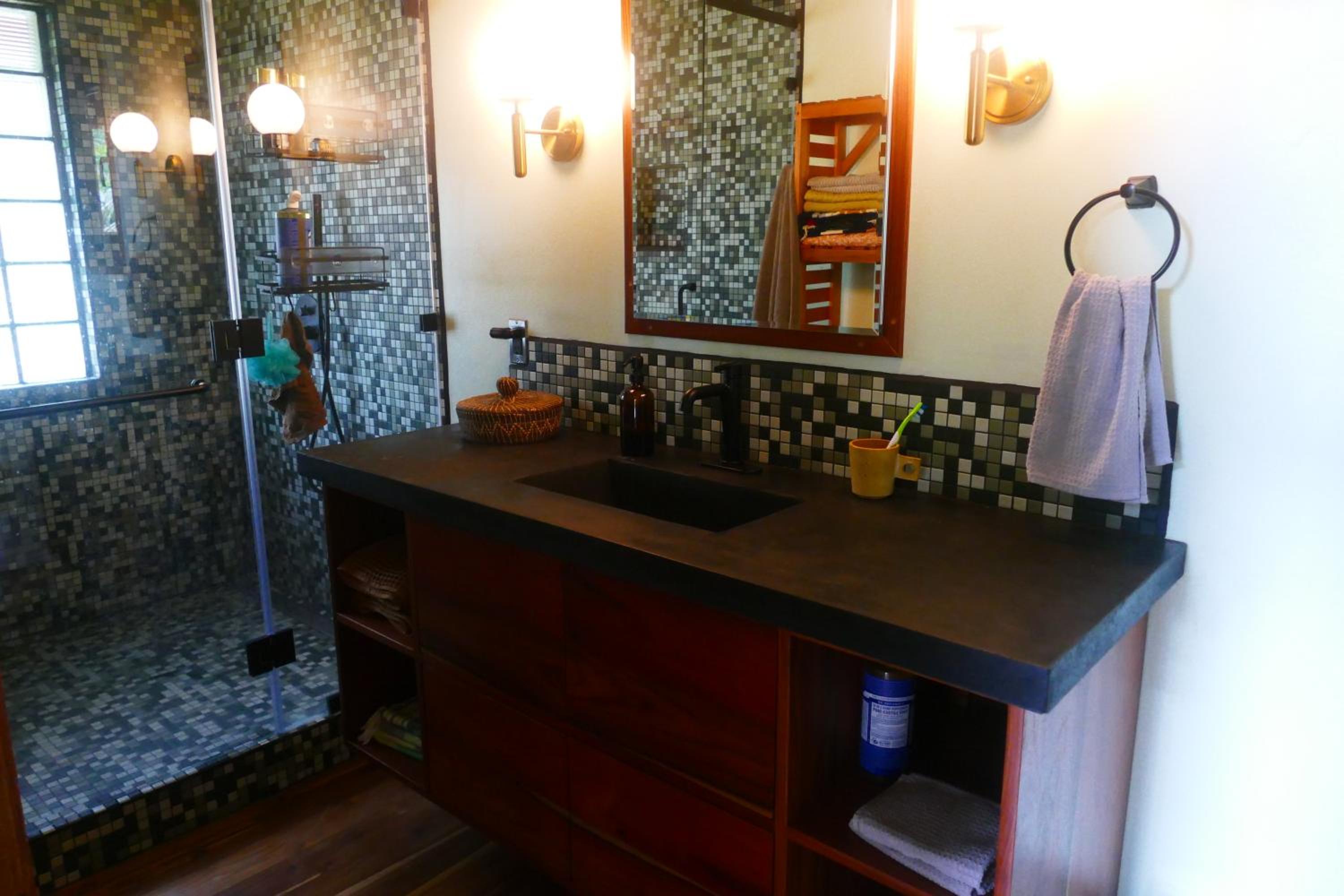 RiverHill Hideaway